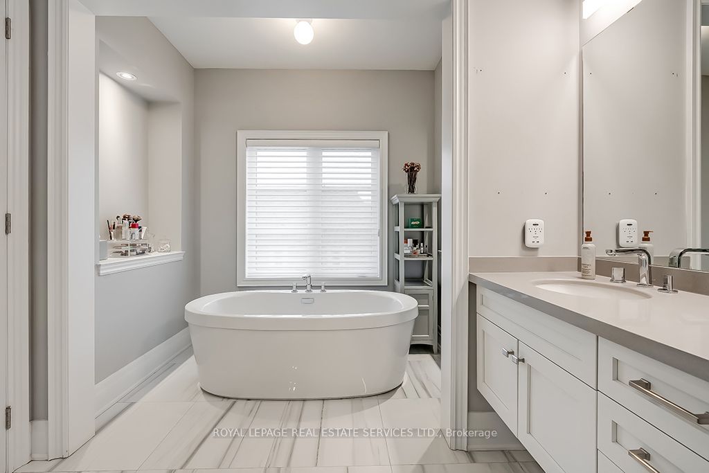 210 Dorval Drive Property Photo 29