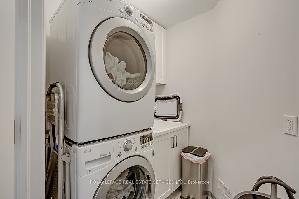 210 Dorval Drive Property Photo 36