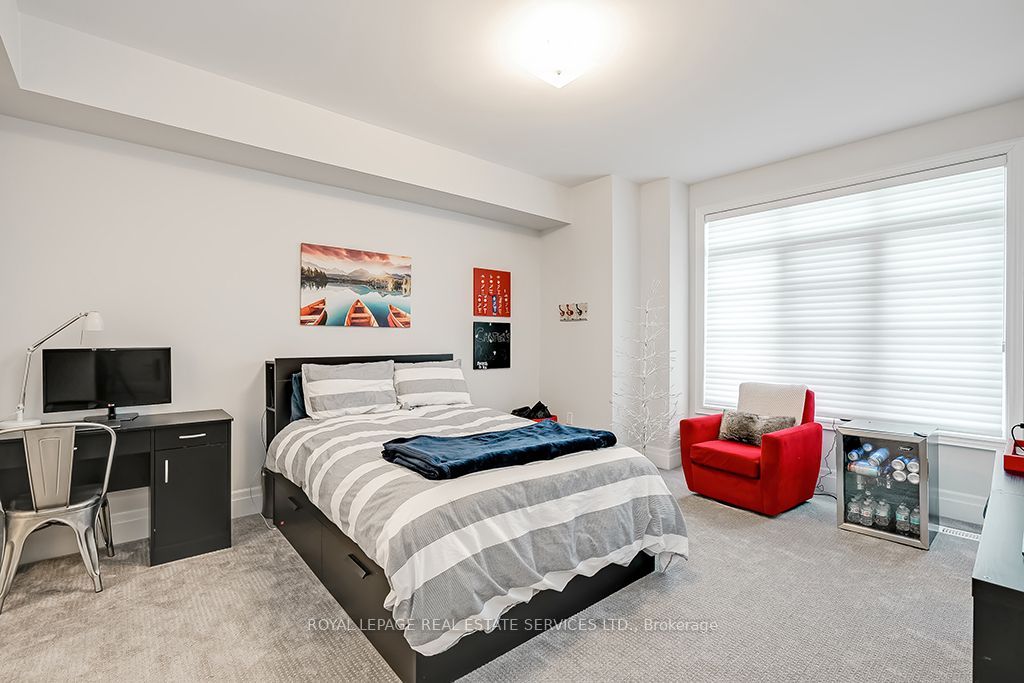 210 Dorval Drive Property Photo 43