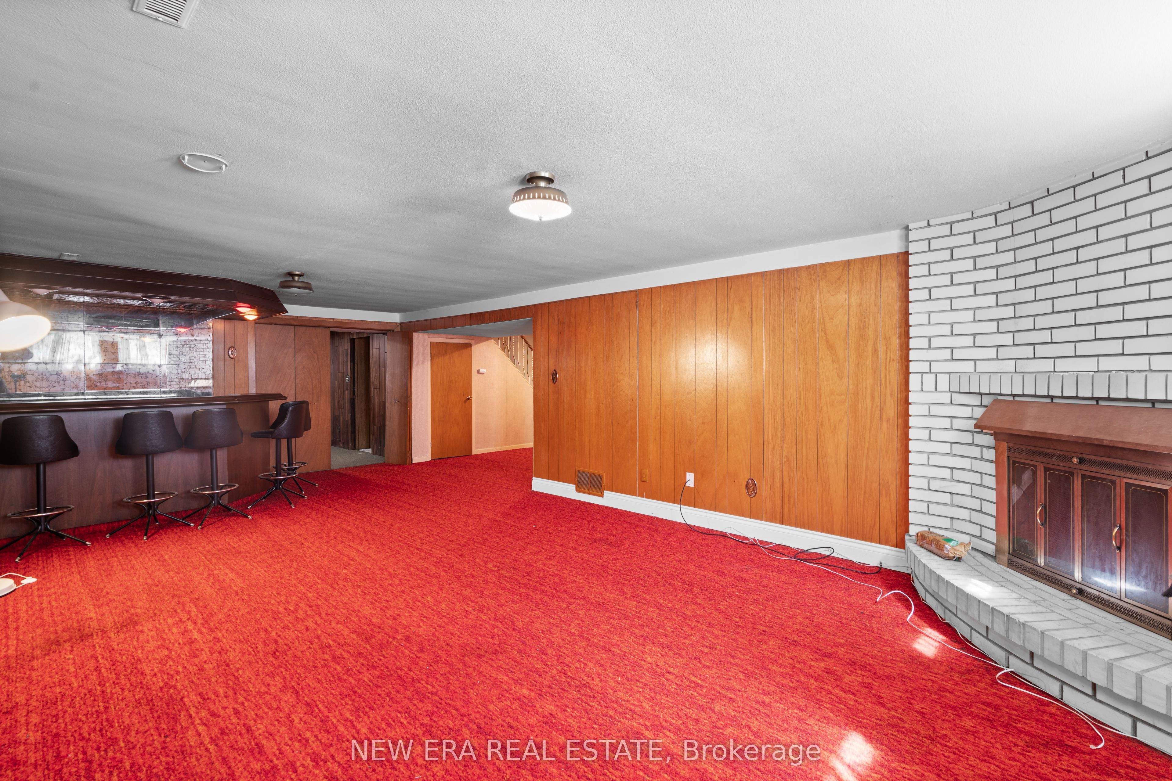 1889 Steepbank Crescent Property Photo 25