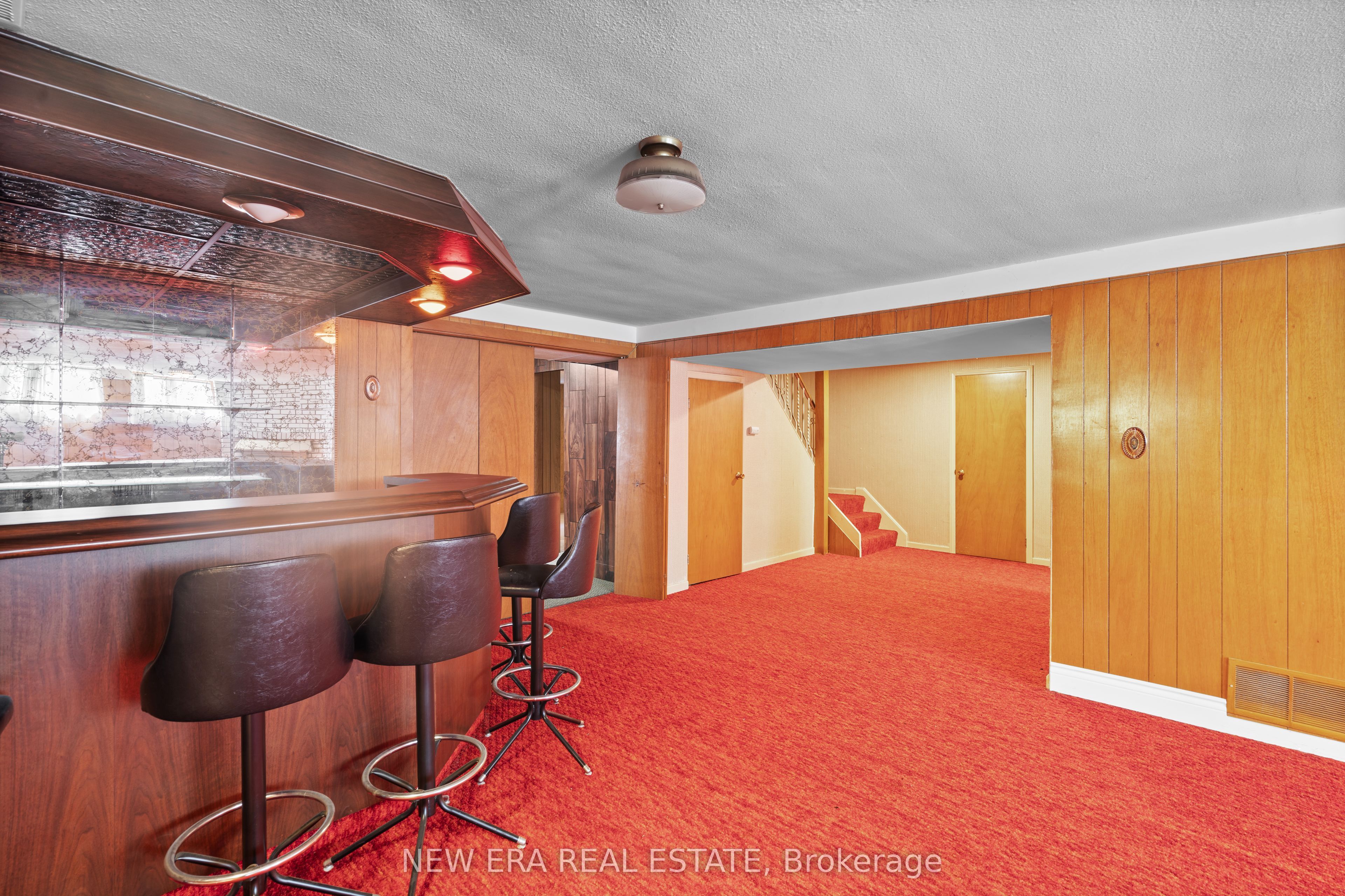 1889 Steepbank Crescent Property Photo 27