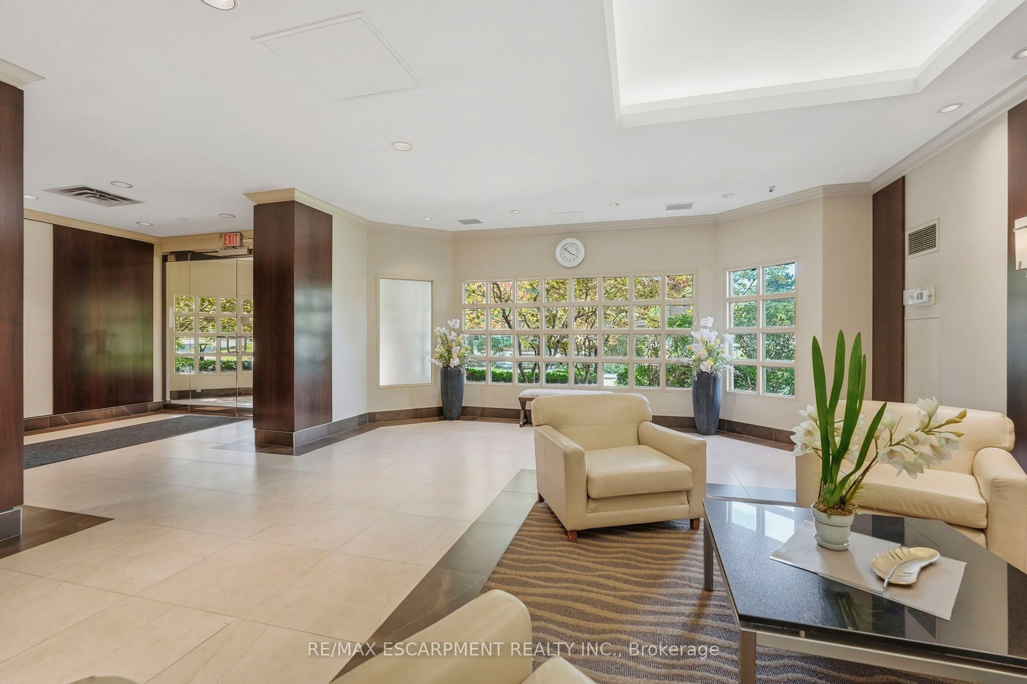 100 Millside Drive 403 Property Photo 5