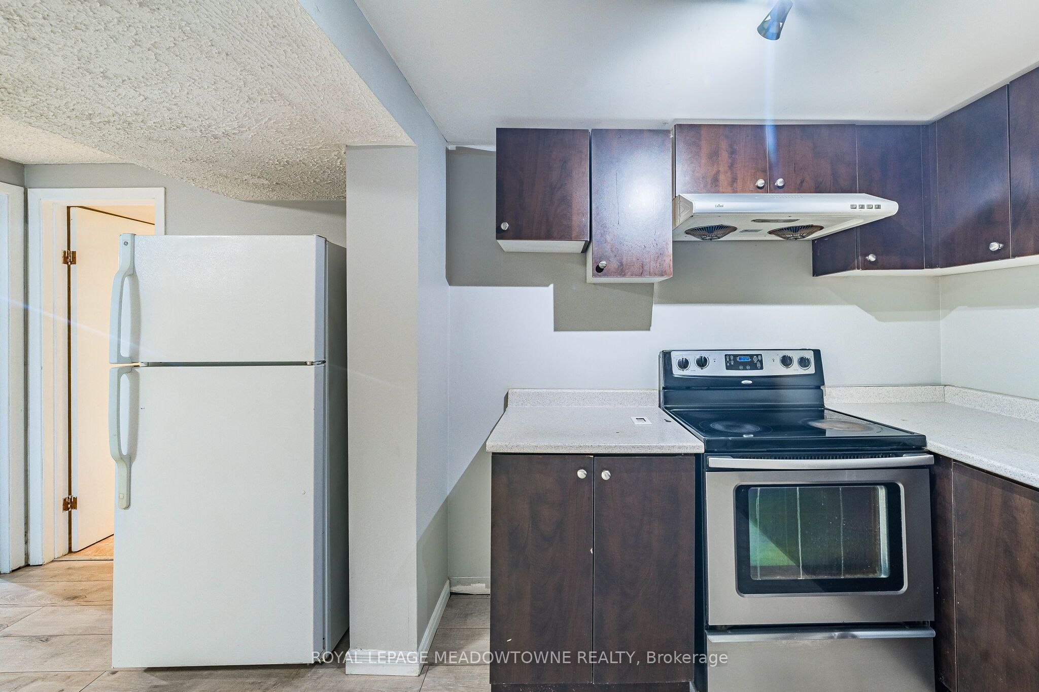 46 Reigate Avenue Property Photo 38
