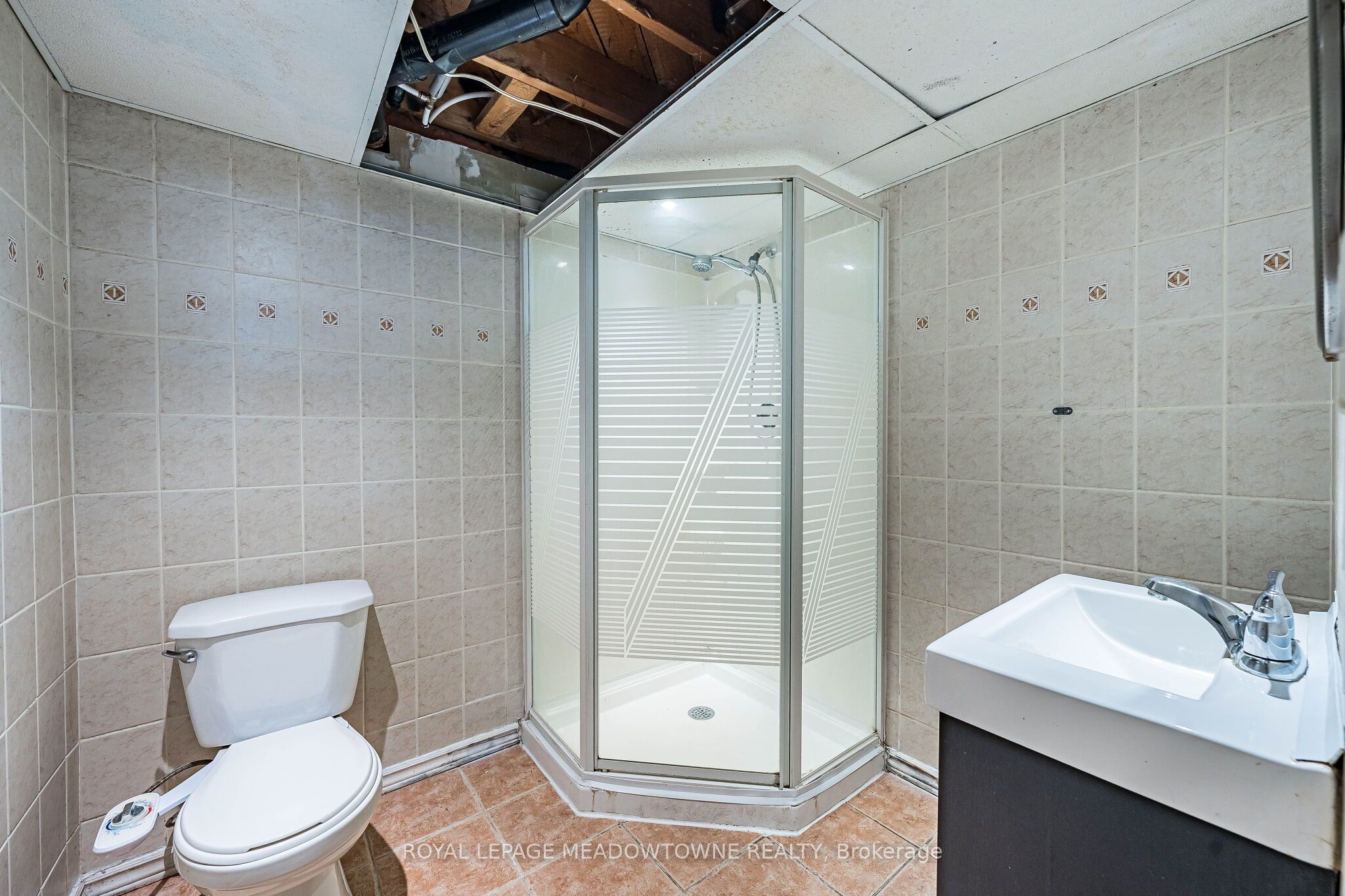 46 Reigate Avenue Property Photo 43