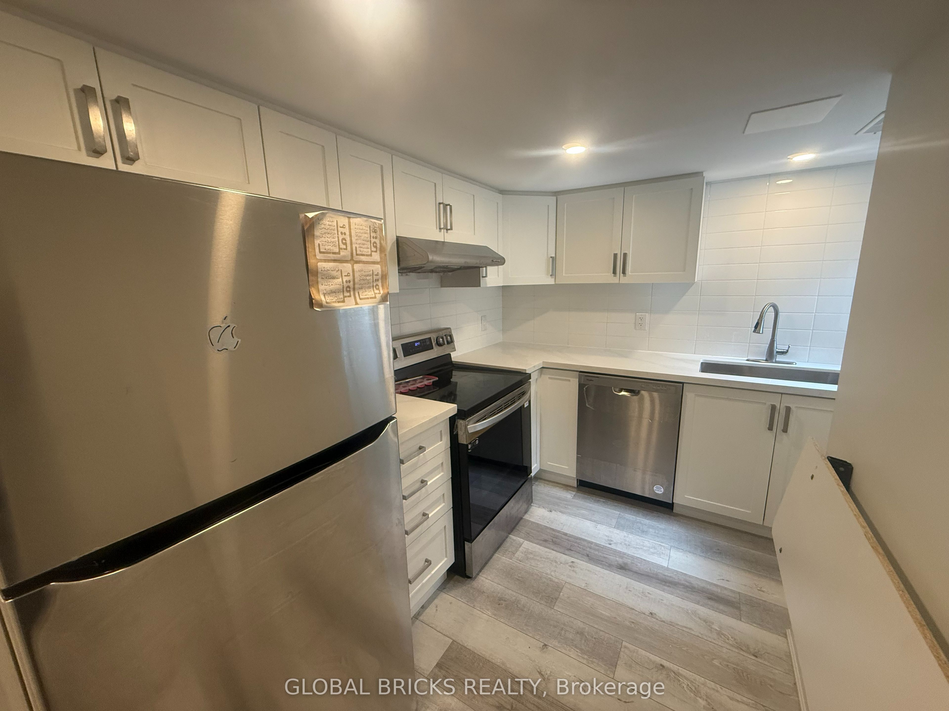 384 Michener Place S Property Photo 4