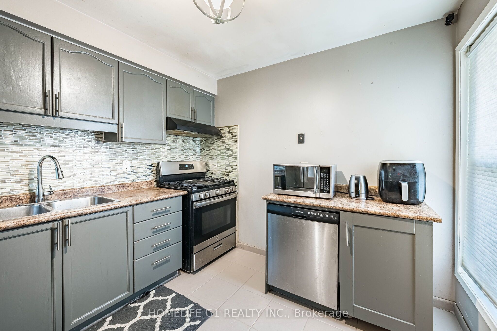 48 Thatcher Court Property Photo 11