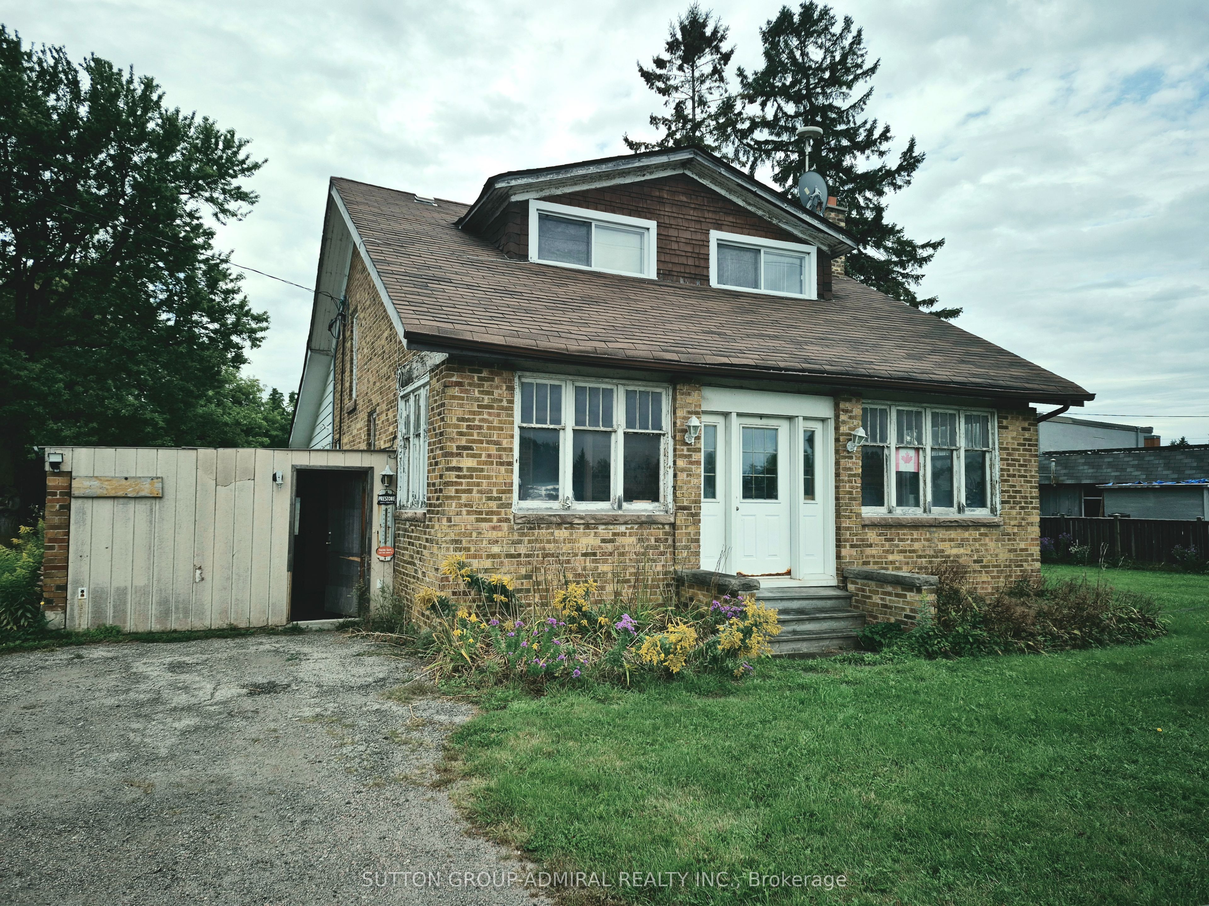 15380 Hurontario Street Property Photo 2