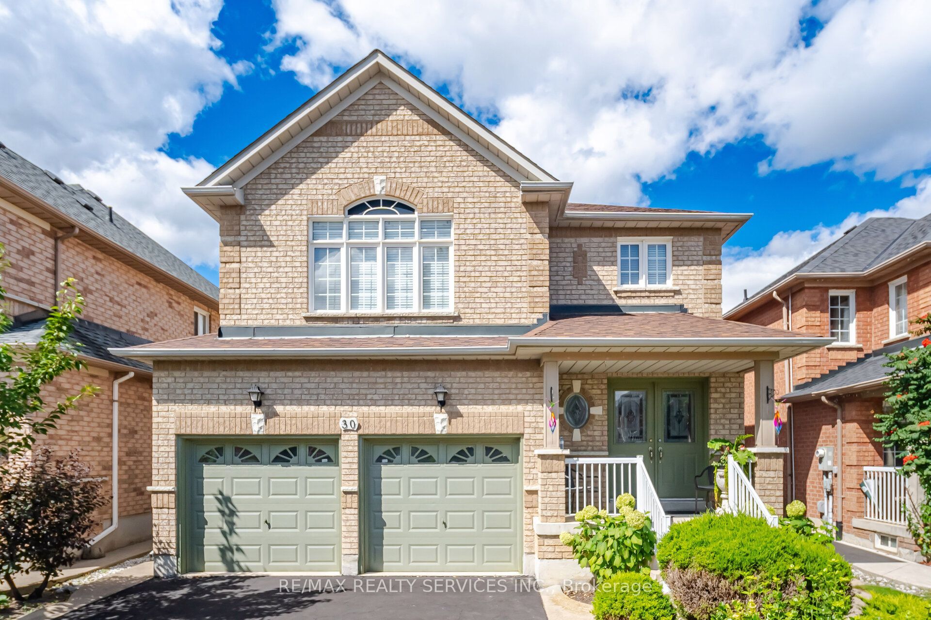 30 Maple Beach Crescent