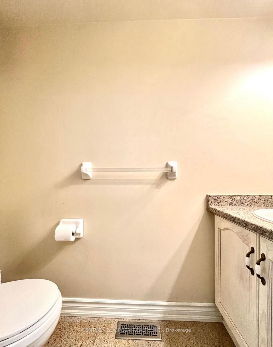 215 Kingknoll Drive Property Photo 19