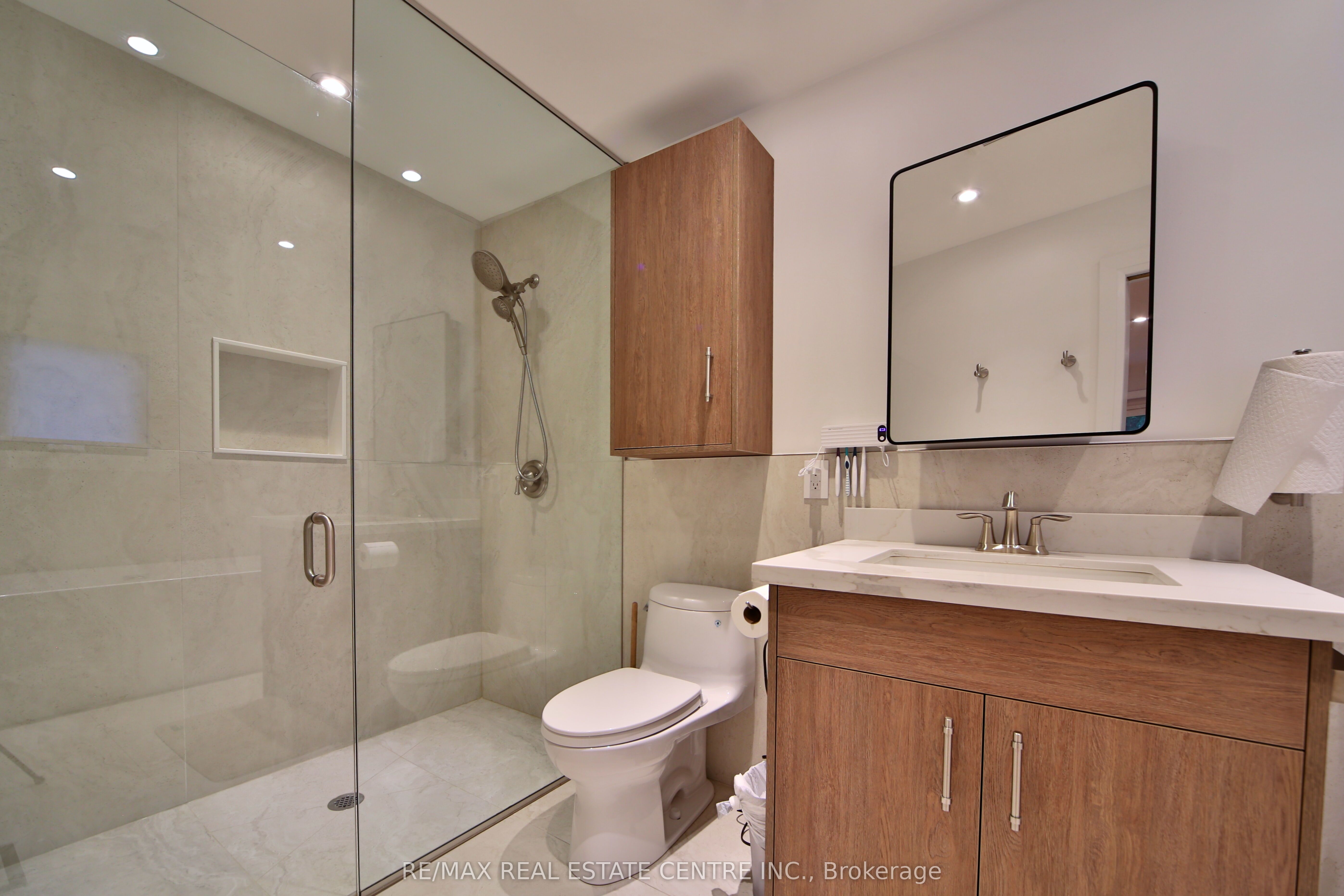 3158 Valmarie Avenue Property Photo 15