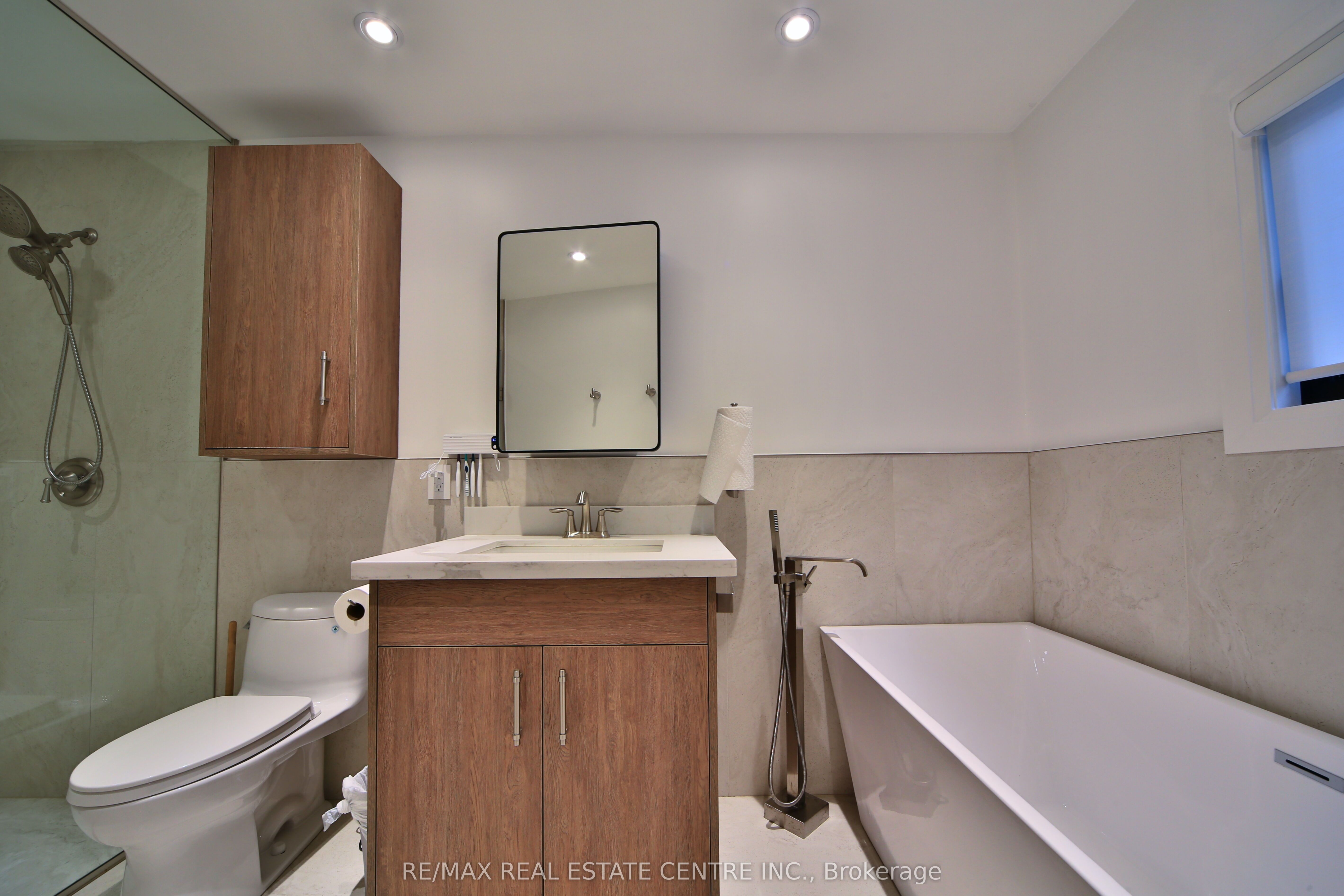 3158 Valmarie Avenue Property Photo 16
