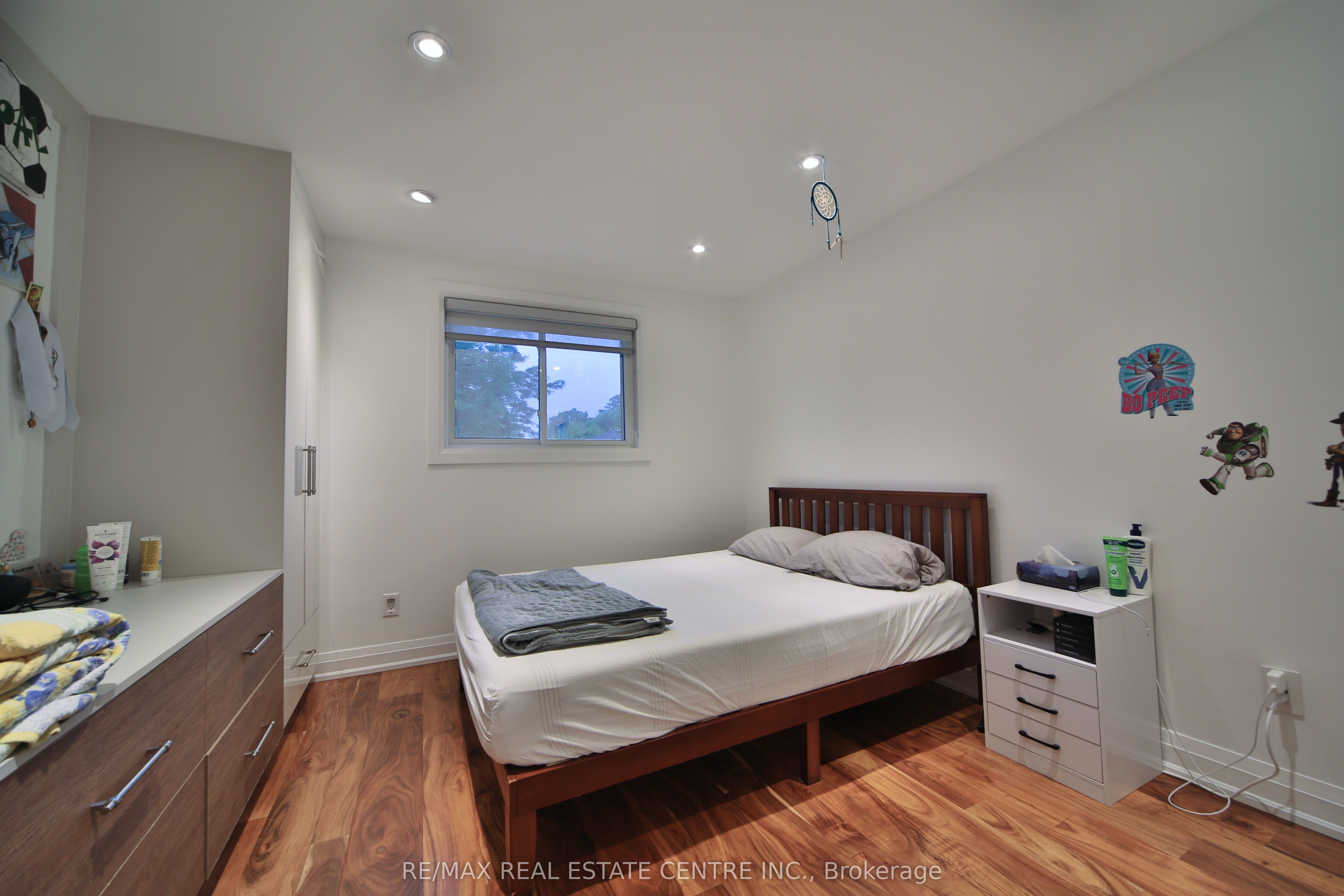 3158 Valmarie Avenue Property Photo 17