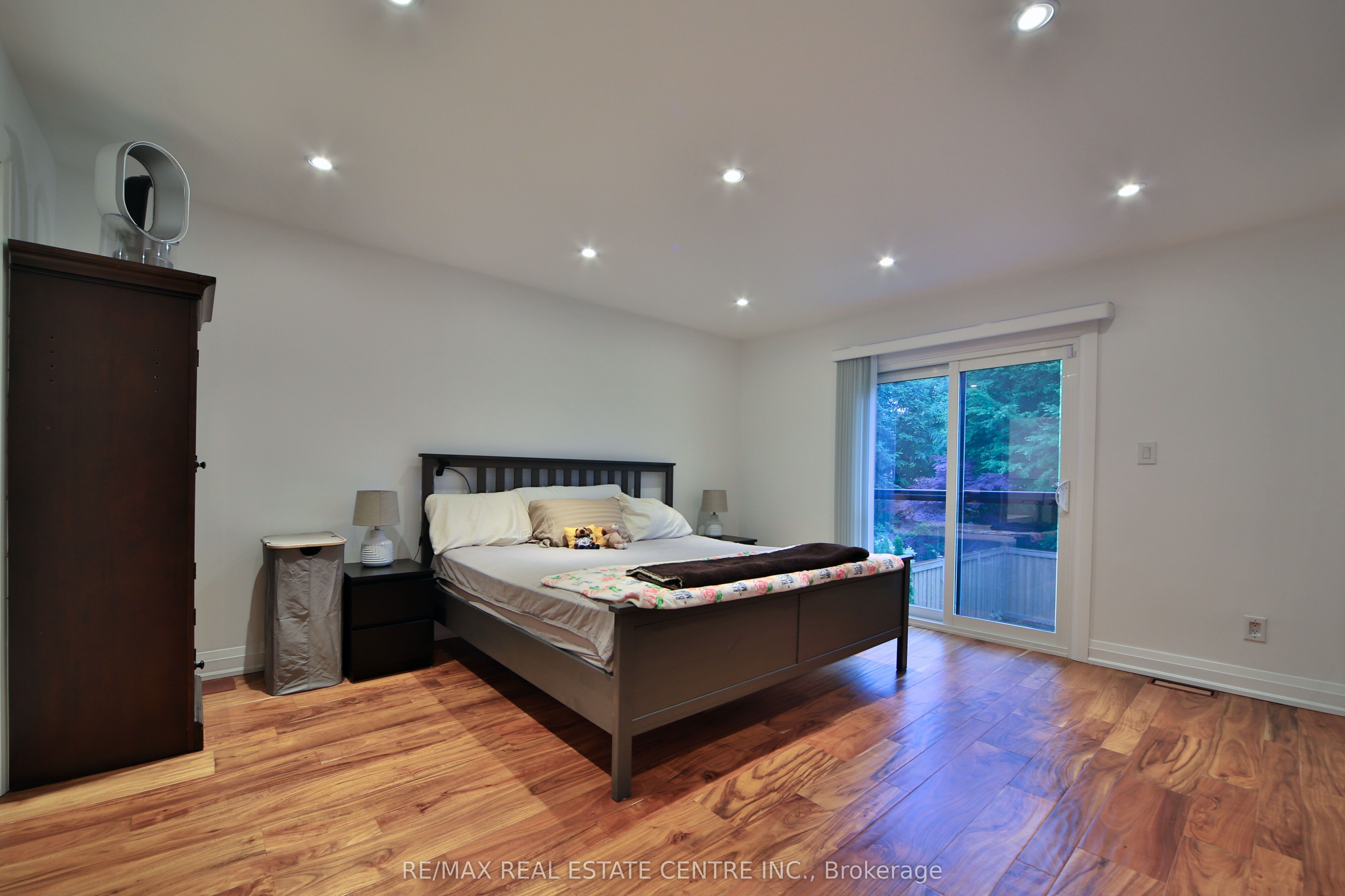 3158 Valmarie Avenue Property Photo 23