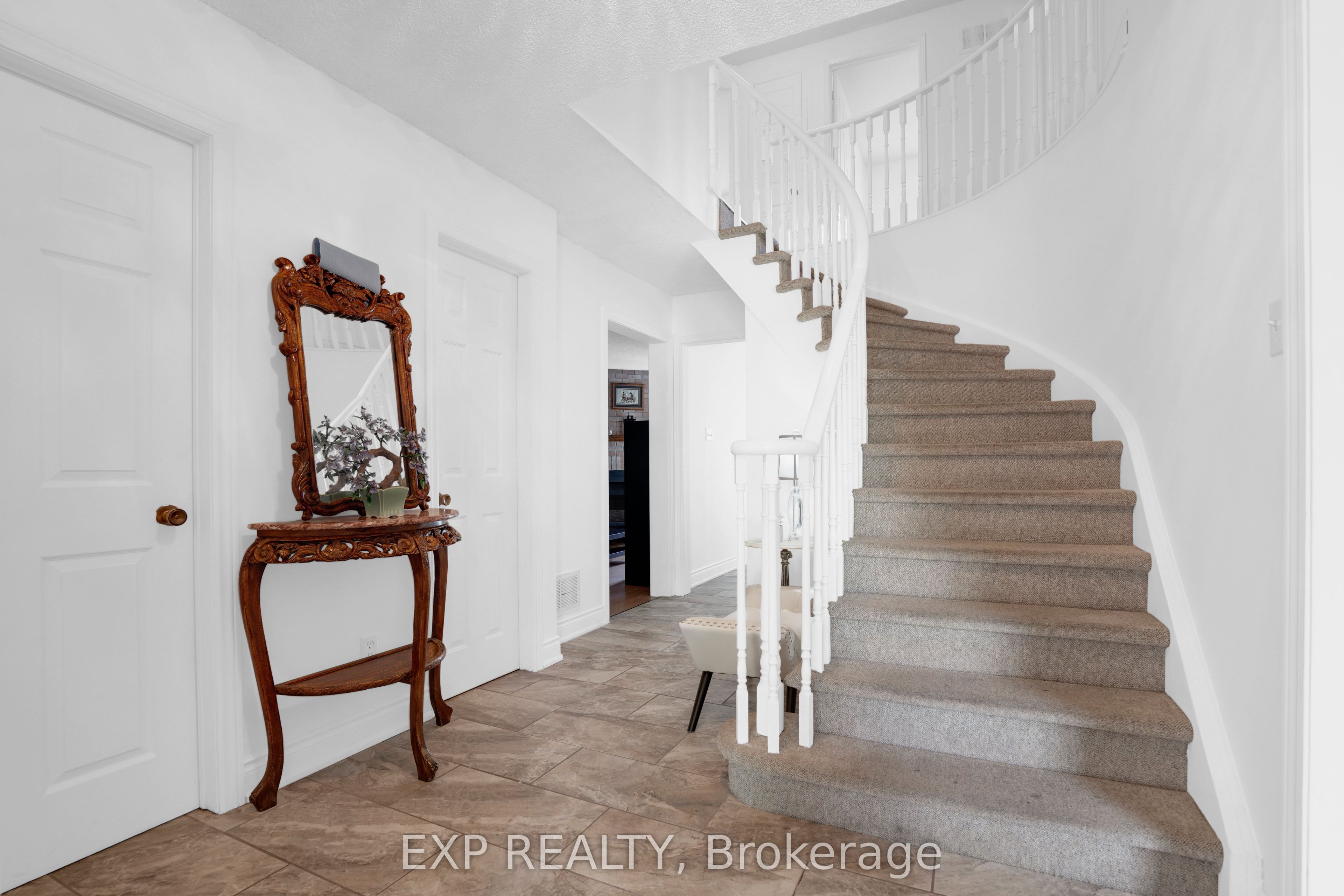 271 Murray Street Property Photo 3