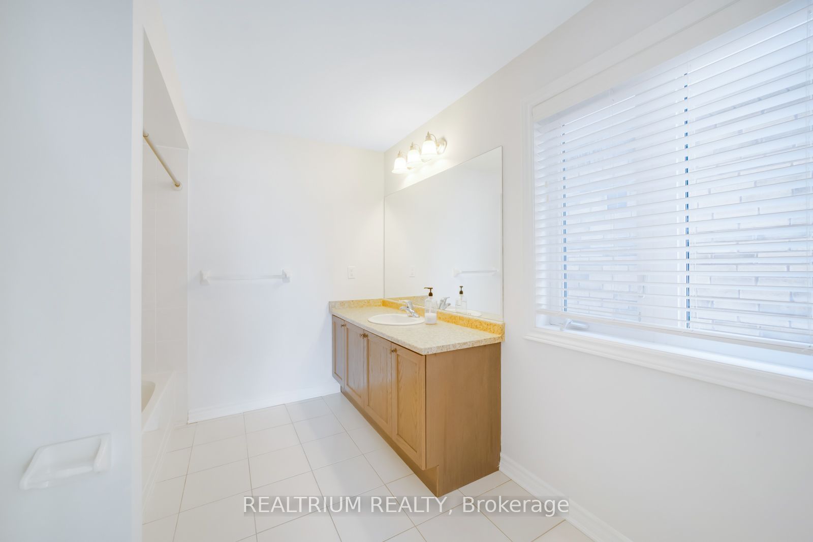 22 Clockwork Drive Property Photo 33