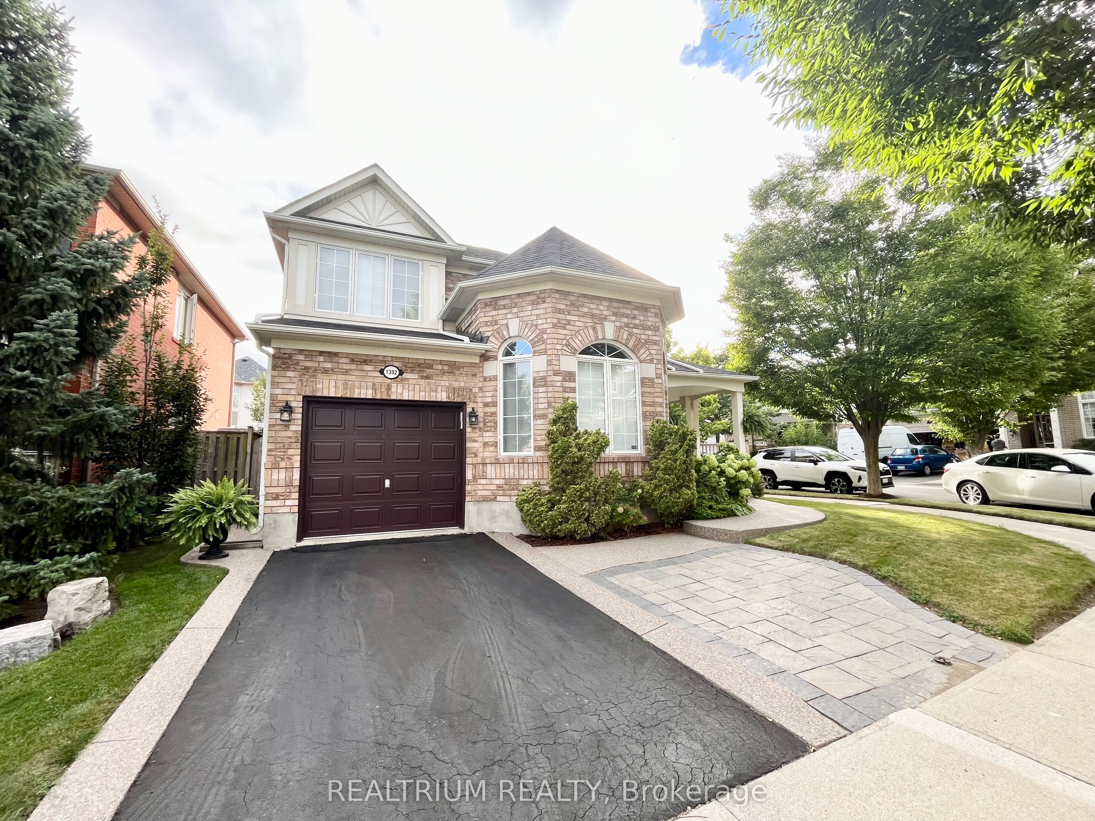 1392 Hill Street Property Photo 1