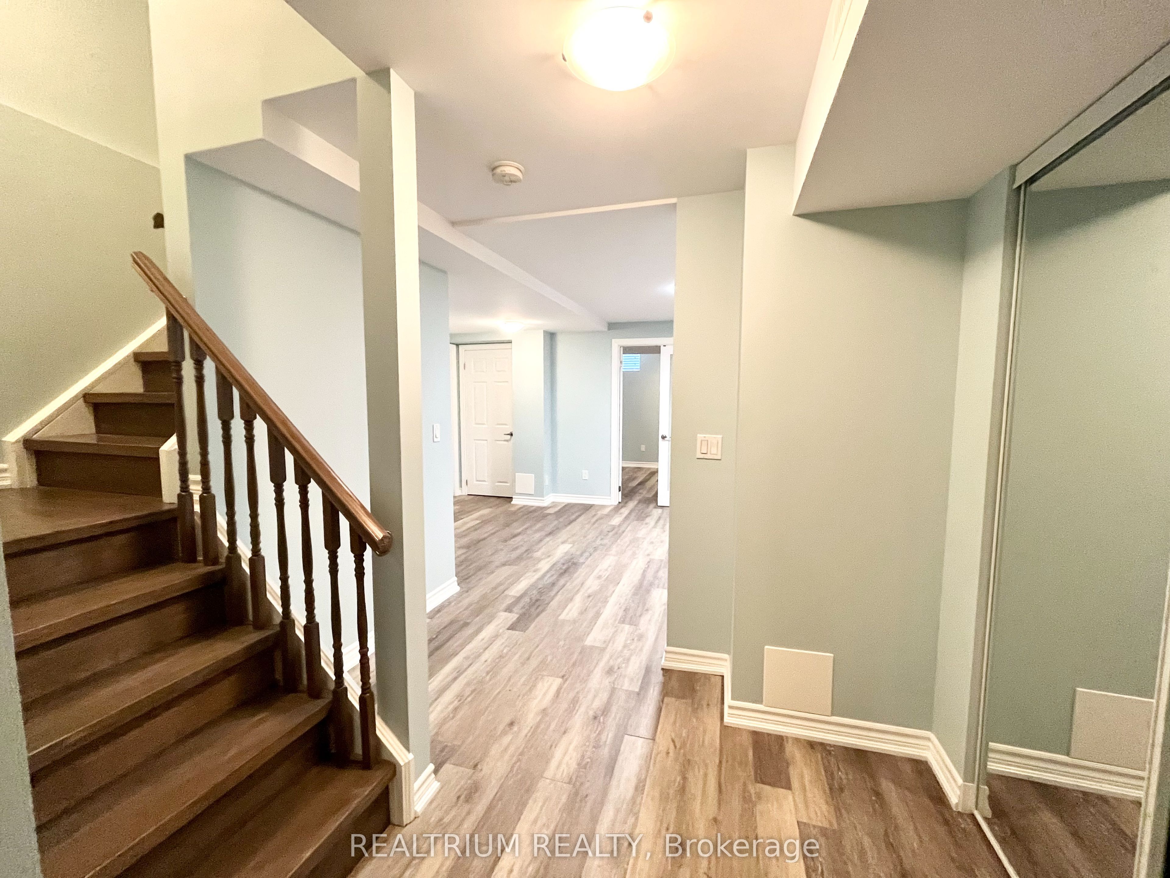 1392 Hill Street Property Photo 6