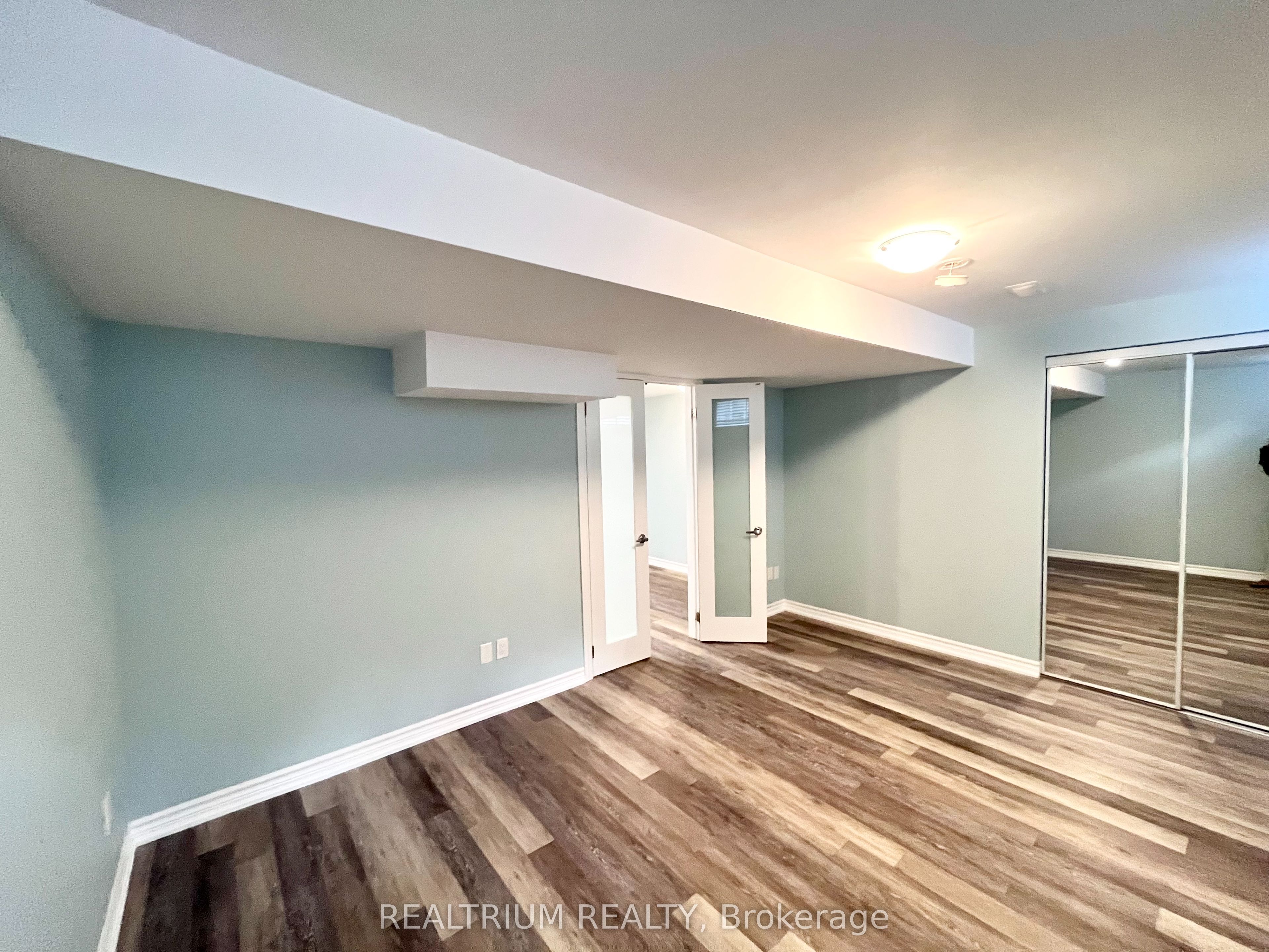 1392 Hill Street Property Photo 9