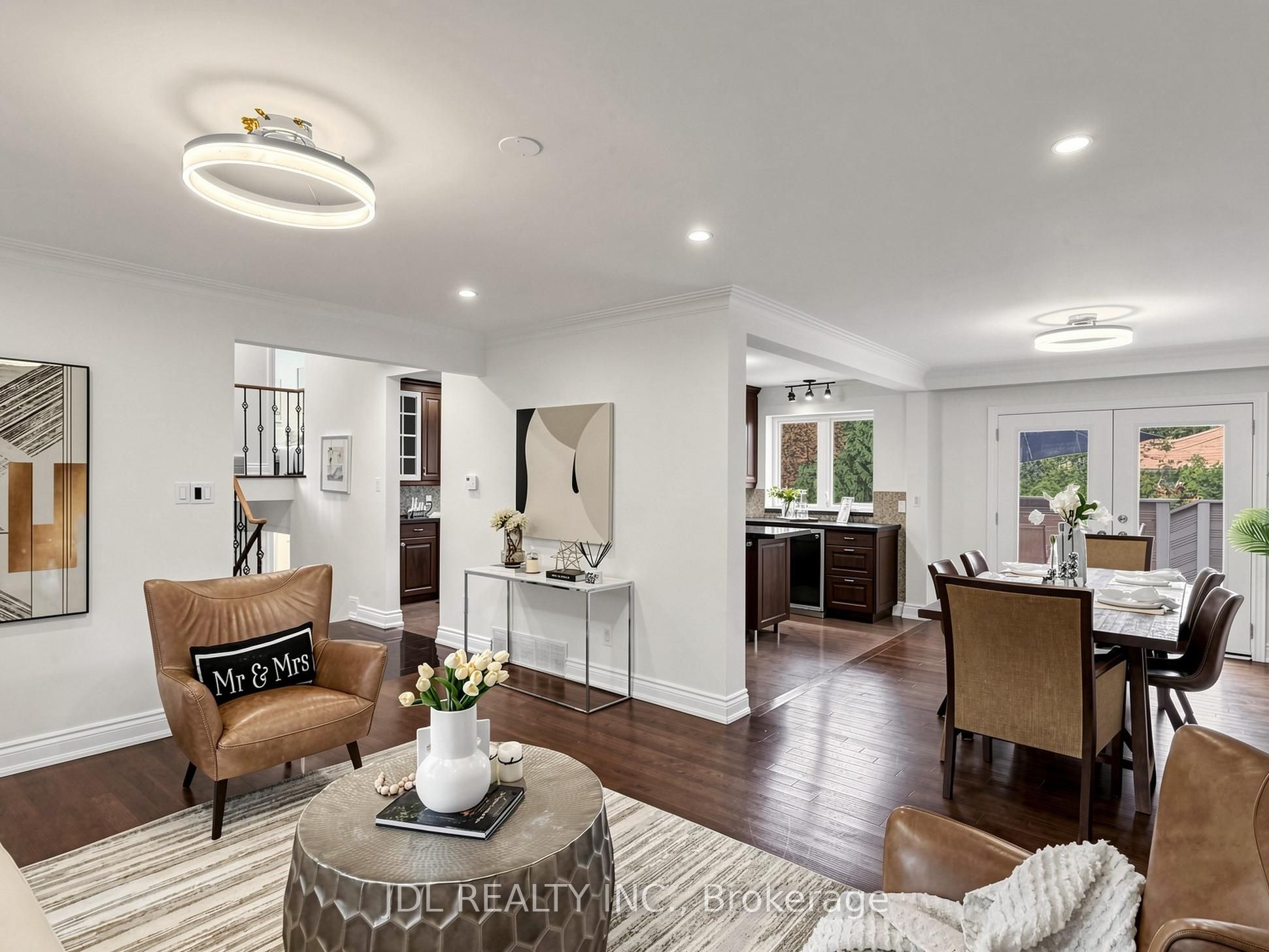 32 Ashmount Crescent Property Photo 8