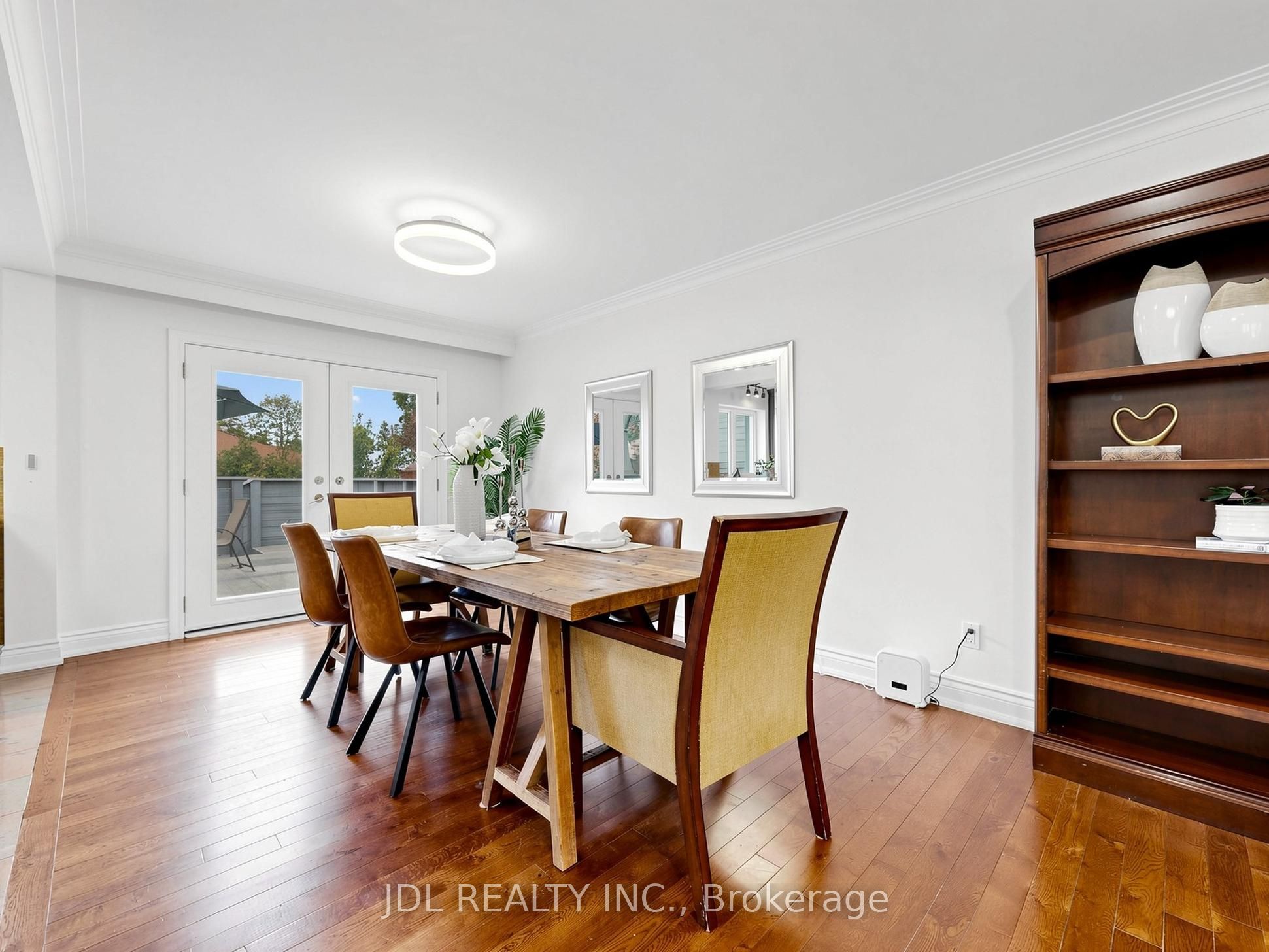 32 Ashmount Crescent Property Photo 9