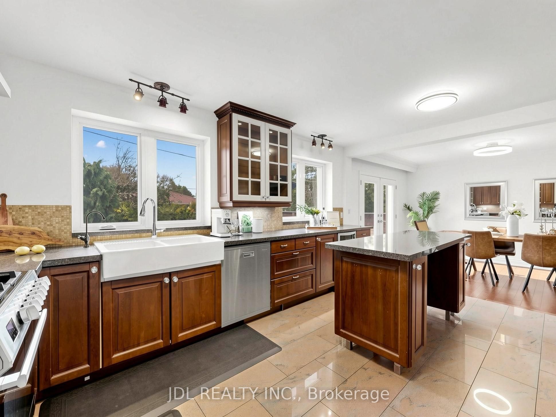32 Ashmount Crescent Property Photo 18