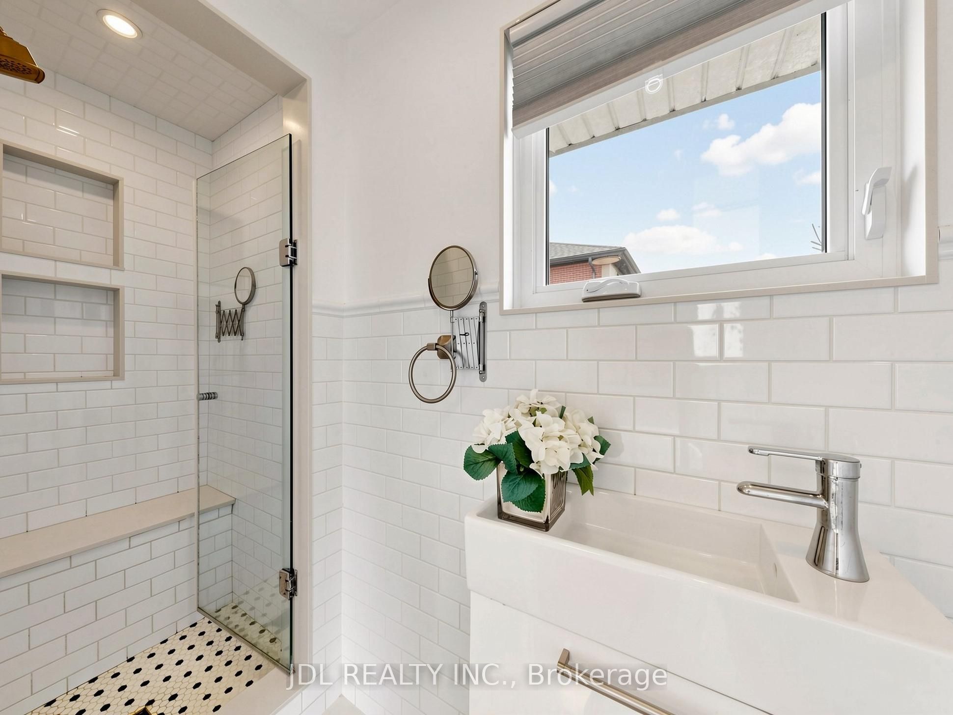 32 Ashmount Crescent Property Photo 23
