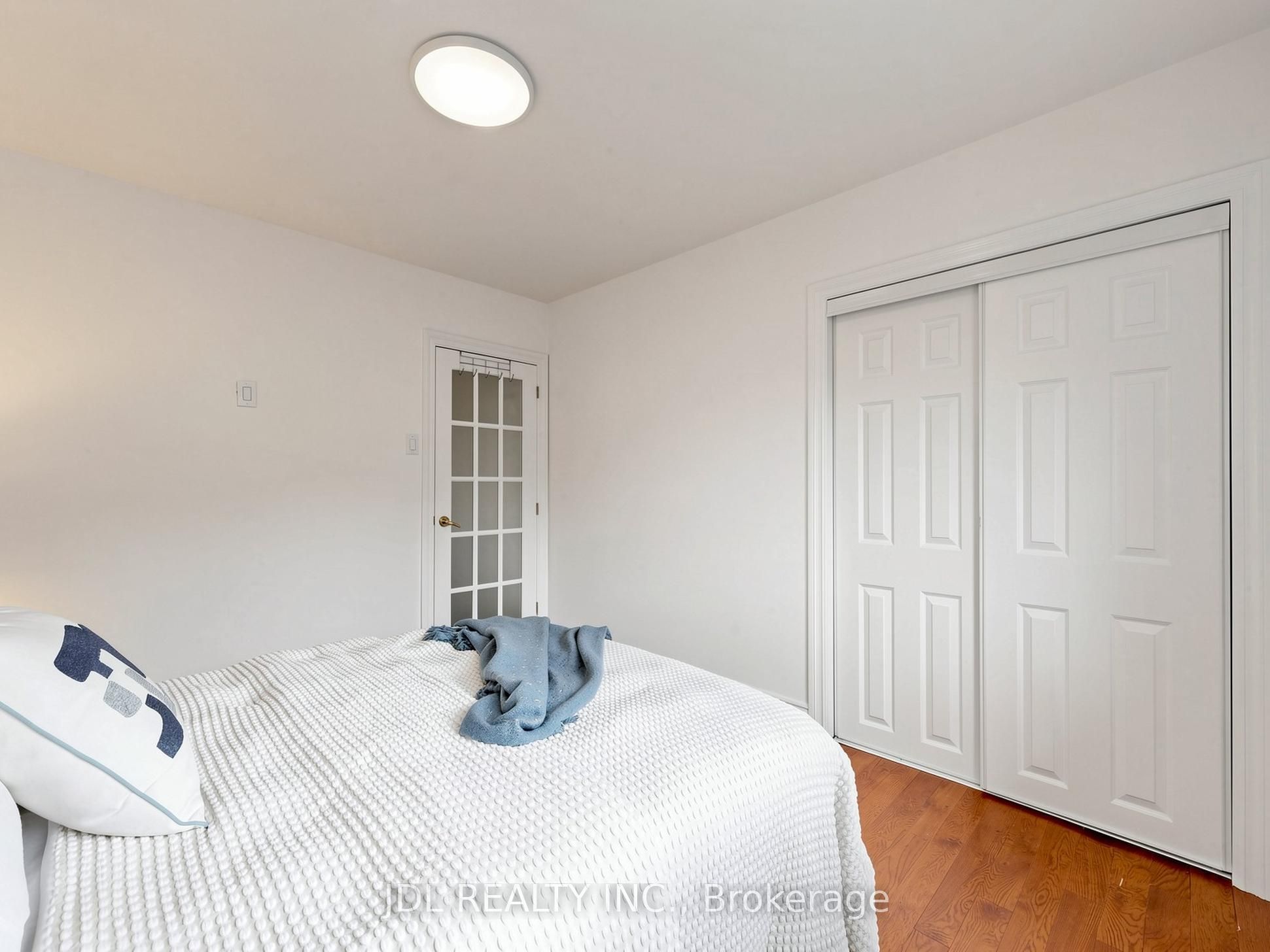 32 Ashmount Crescent Property Photo 26