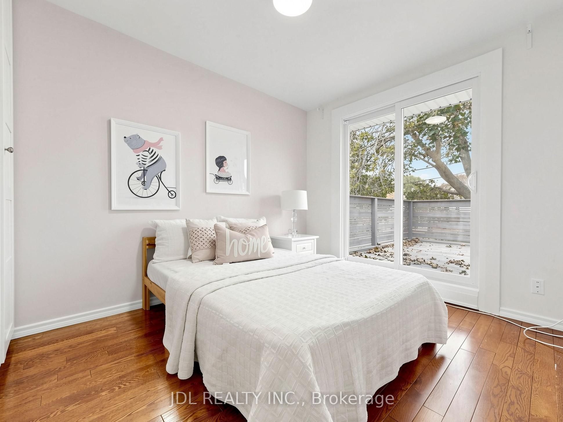 32 Ashmount Crescent Property Photo 27