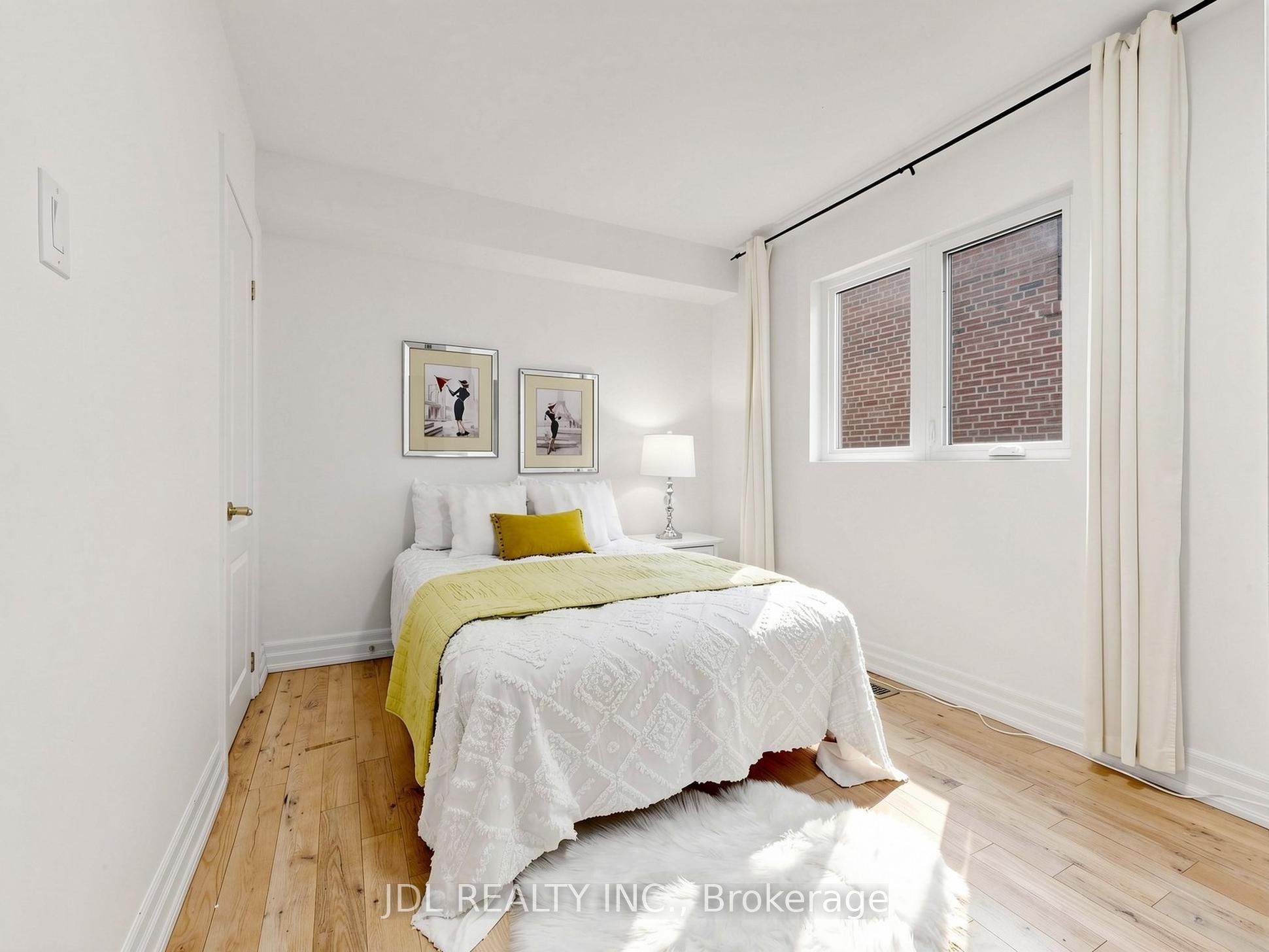 32 Ashmount Crescent Property Photo 36