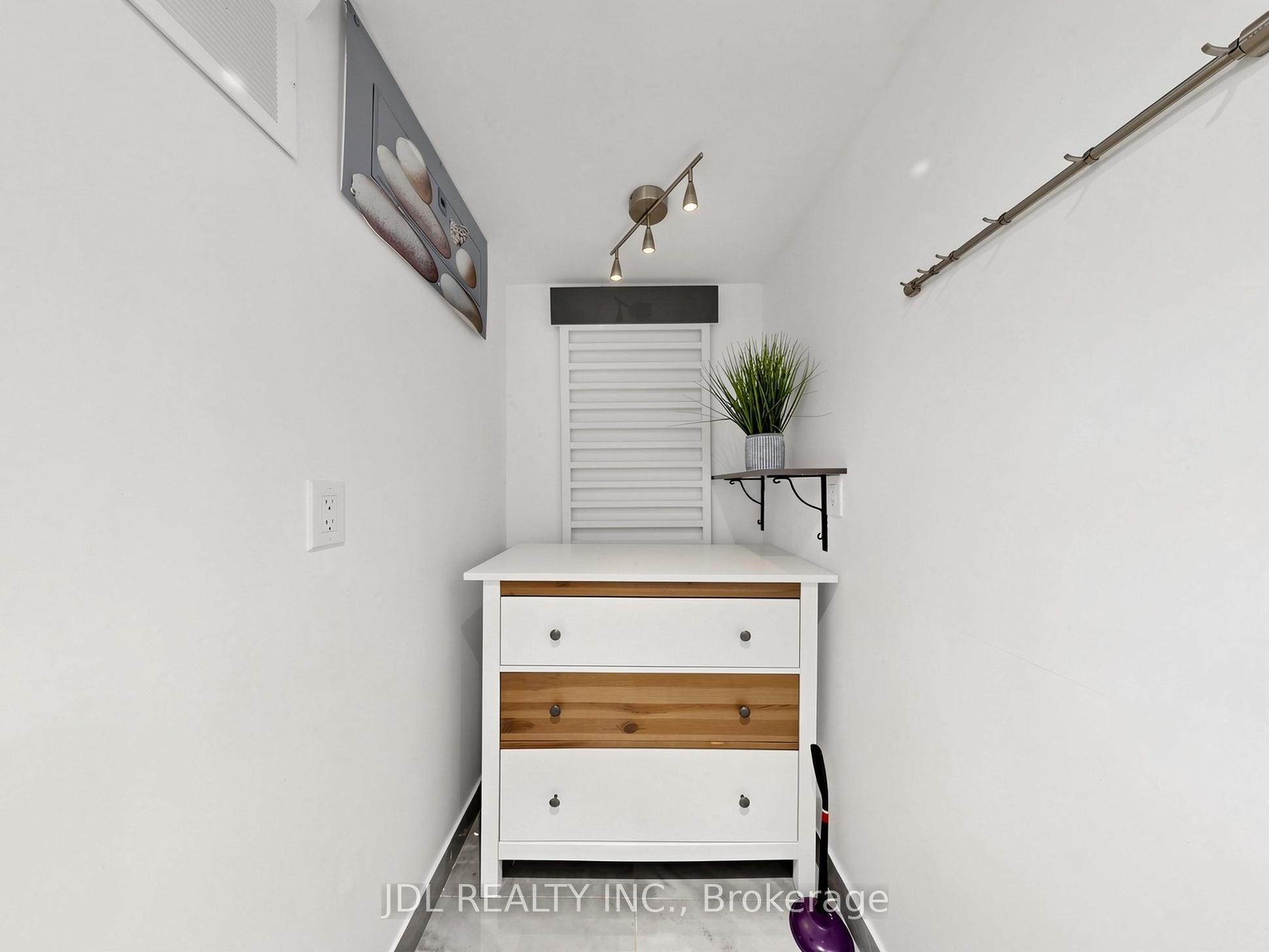 32 Ashmount Crescent Property Photo 48