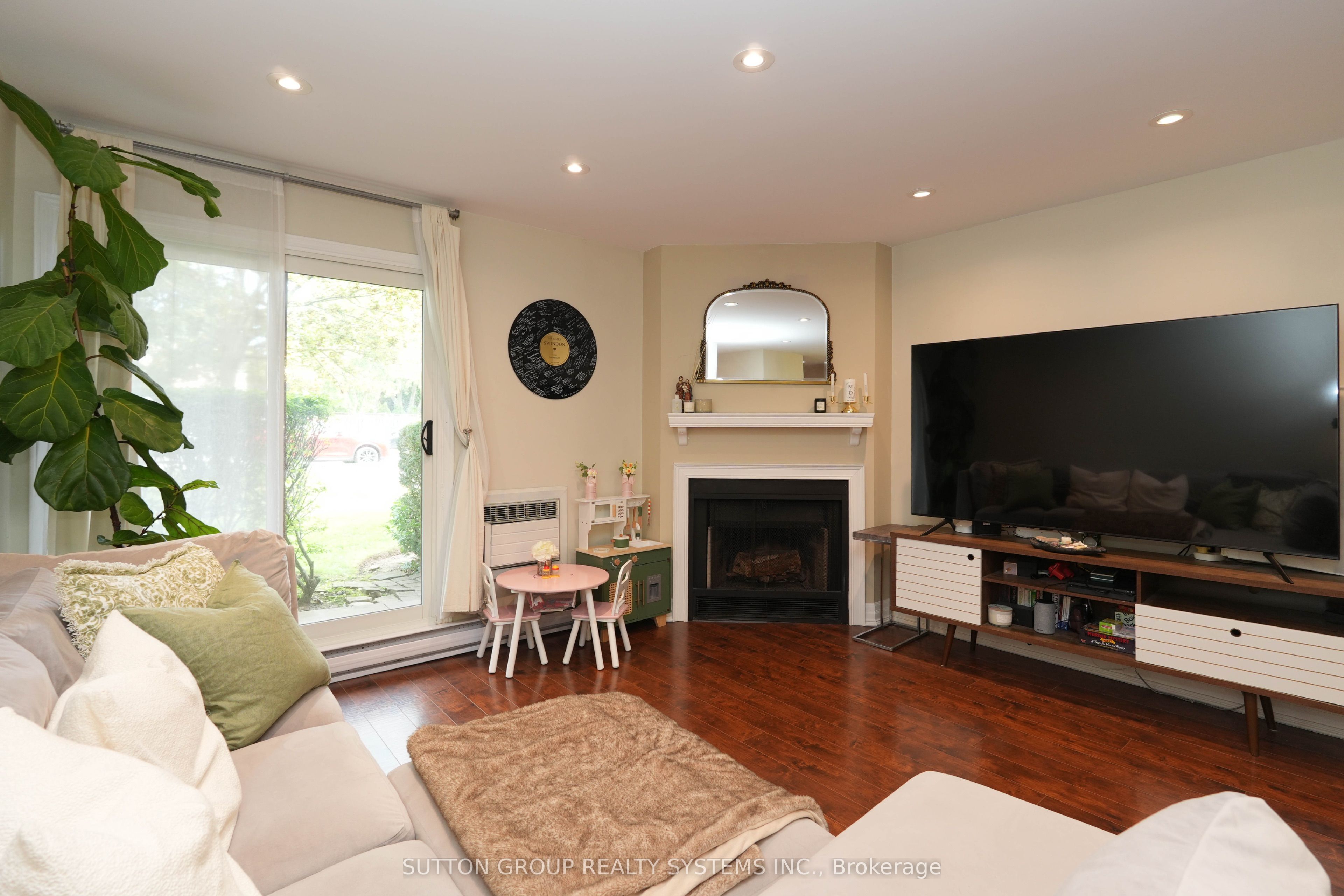 1508 Pilgrims Way 812 Property Photo 8