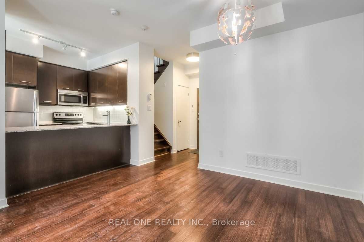 370 Square One Drive Th23 C Property Photo 3