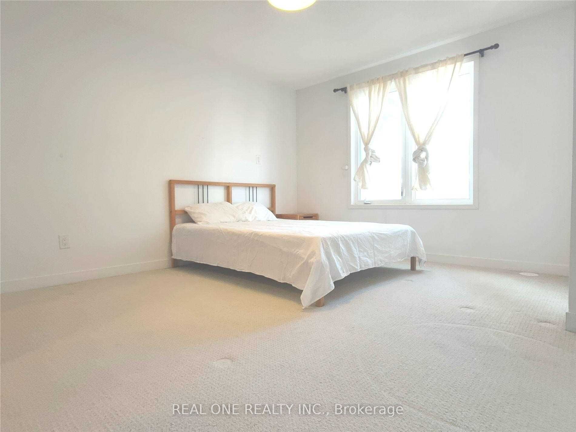 370 Square One Drive Th23 C Property Photo 7
