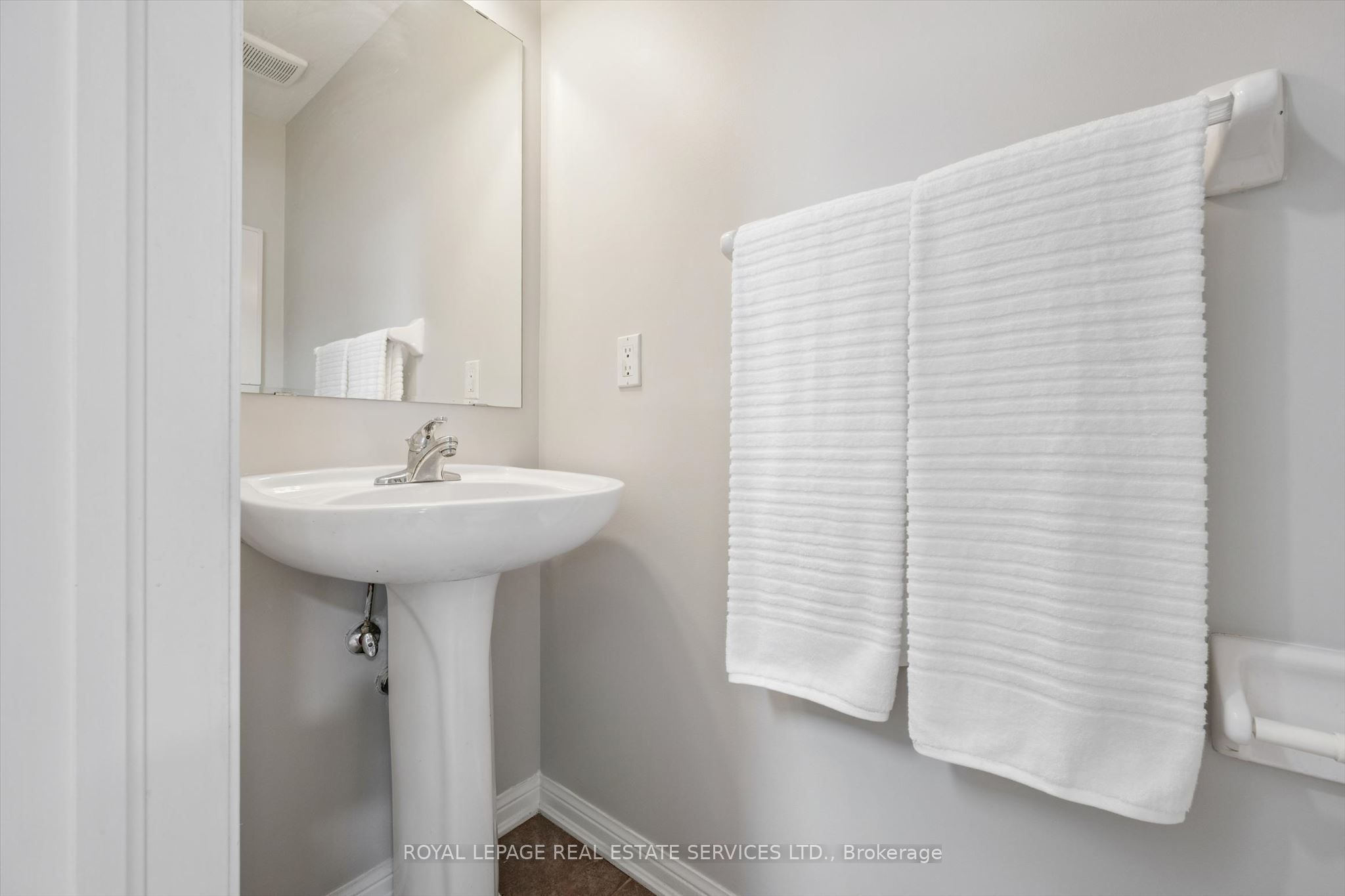 937 Vickerman Way Property Photo 11
