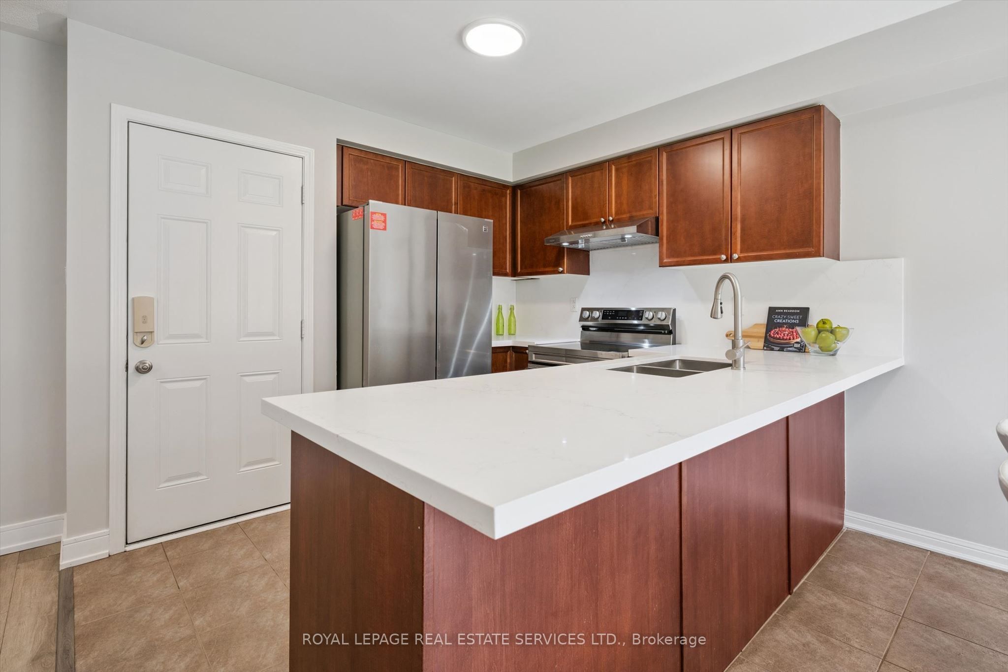 937 Vickerman Way Property Photo 18