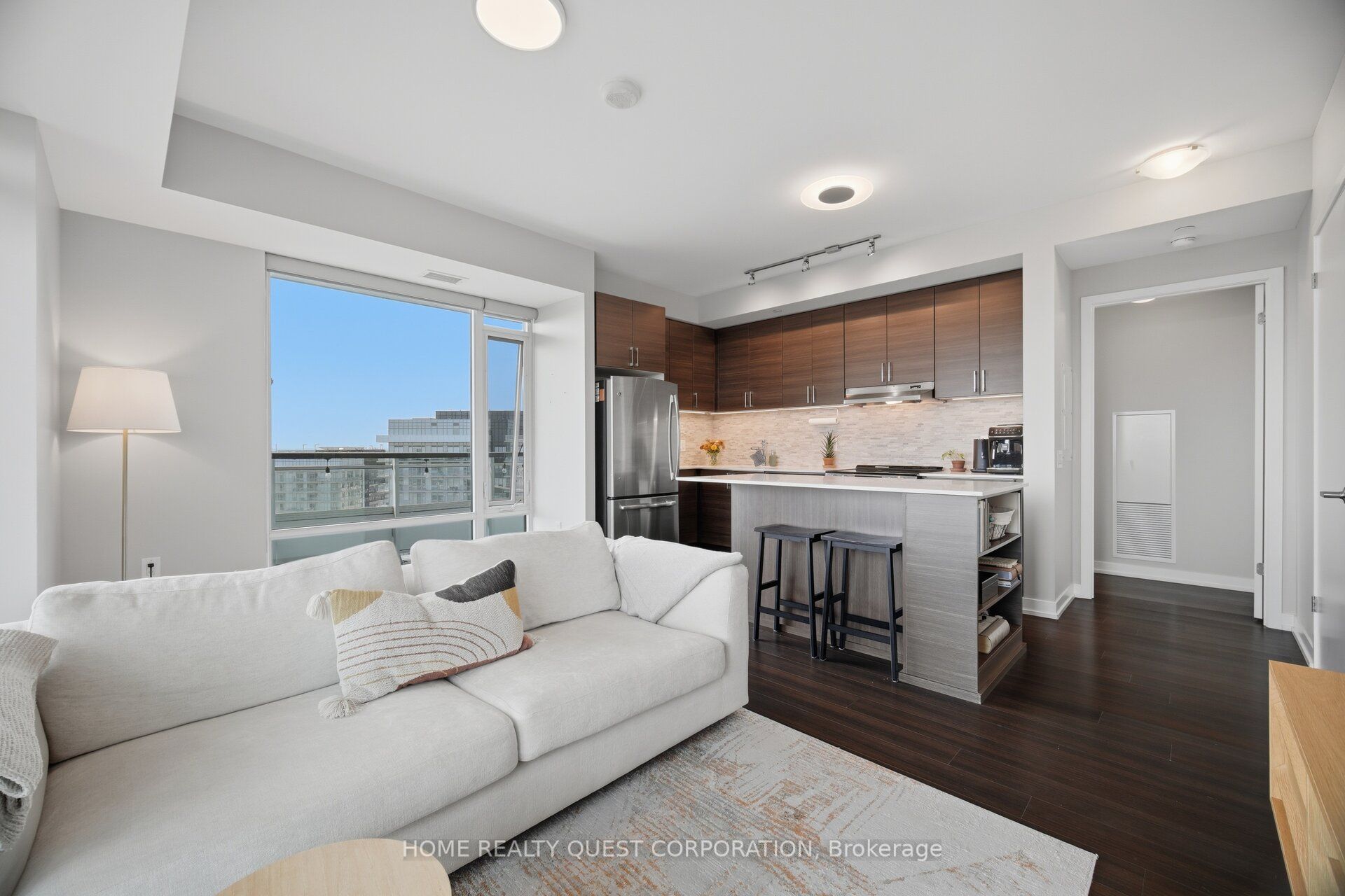 2560 Eglinton Avenue W 2205 Property Photo 3