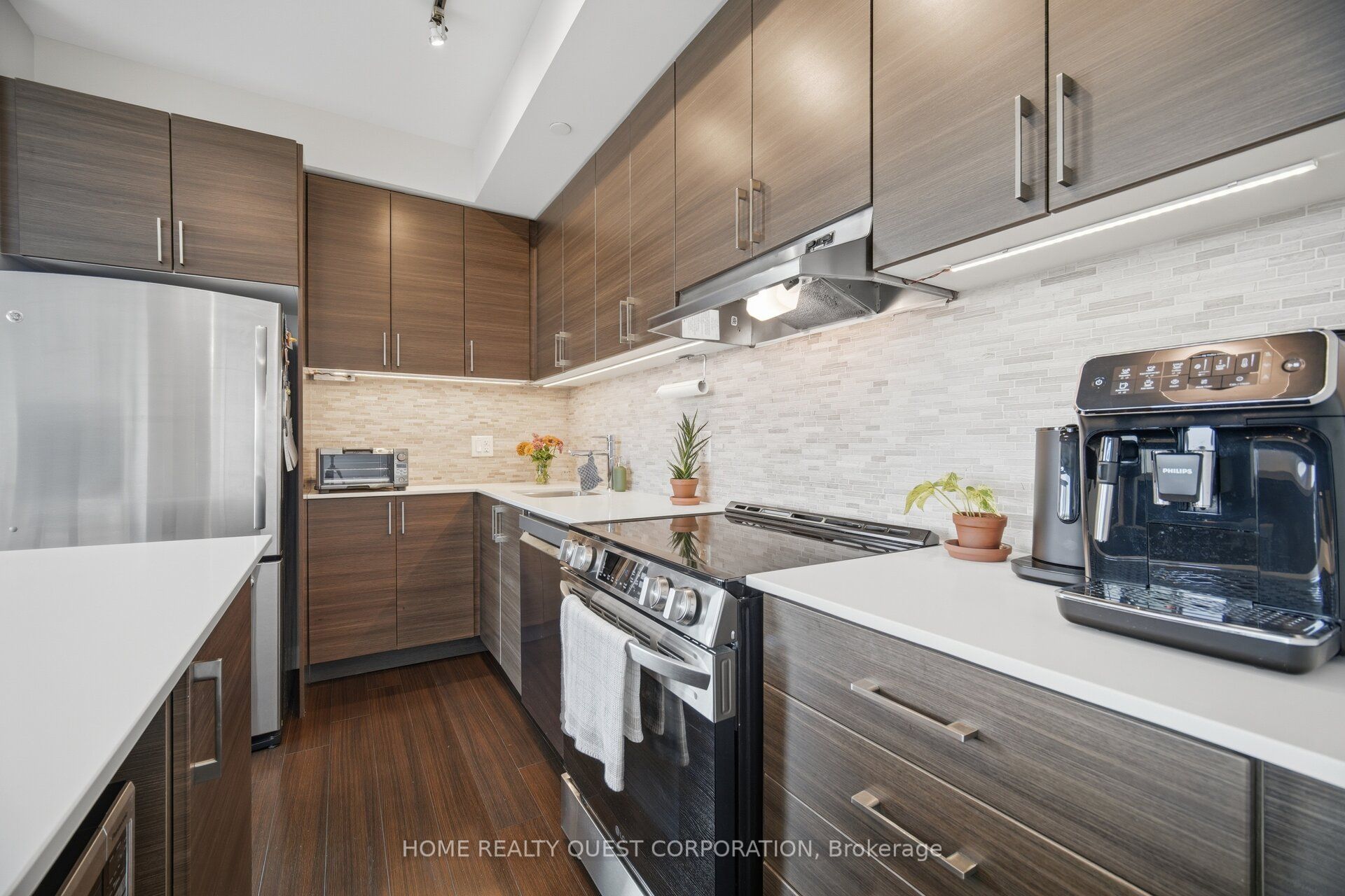2560 Eglinton Avenue W 2205 Property Photo 6