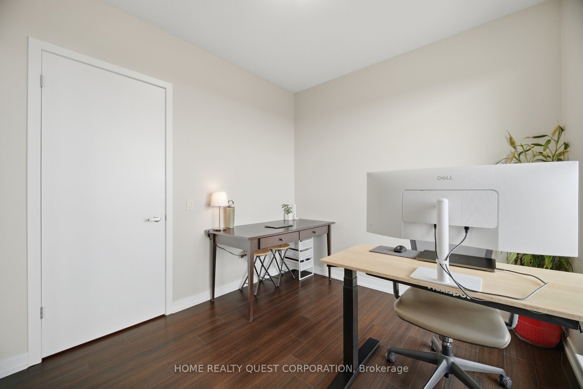 2560 Eglinton Avenue W 2205 Property Photo 12