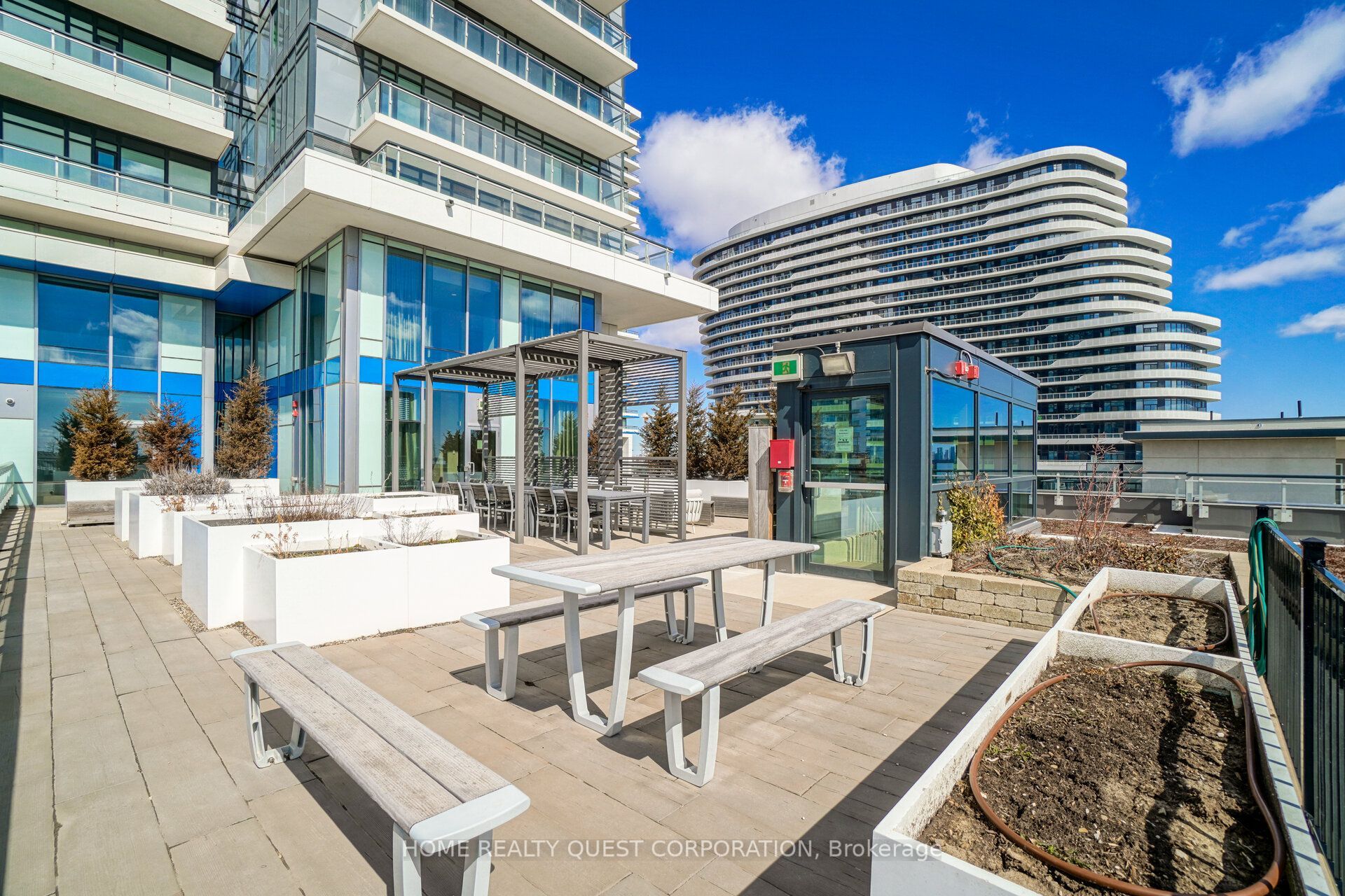 2560 Eglinton Avenue W 2205 Property Photo 25