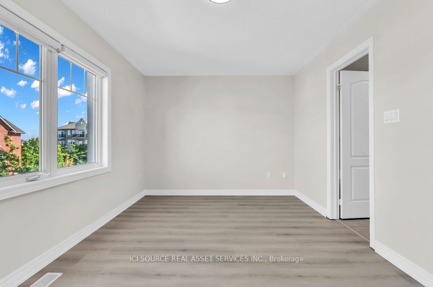 3215 Thomas Street 4 Property Photo 26