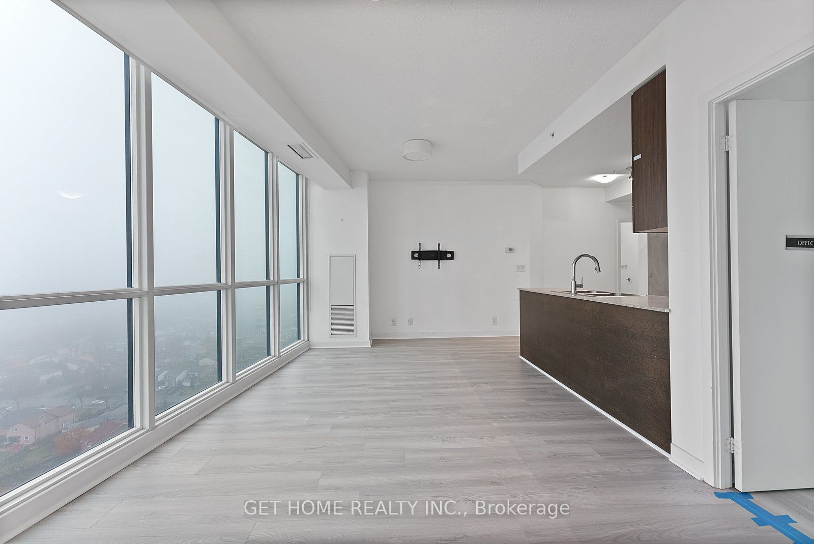 3985 Grand Park Drive 2005 Property Photo 15