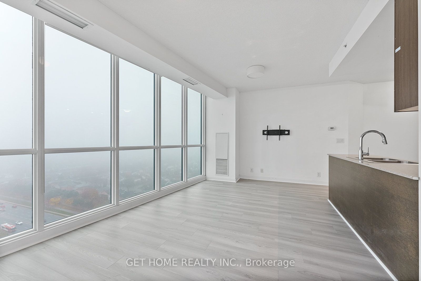 3985 Grand Park Drive 2005 Property Photo 16
