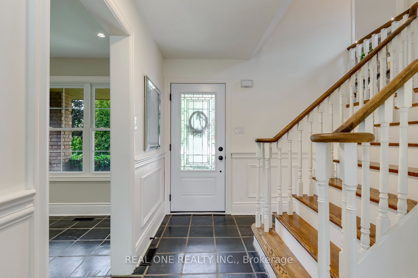 1384 Bramblewood Green Property Photo 7