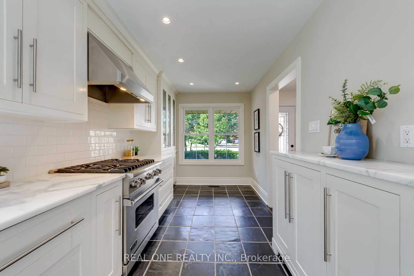 1384 Bramblewood Green Property Photo 13