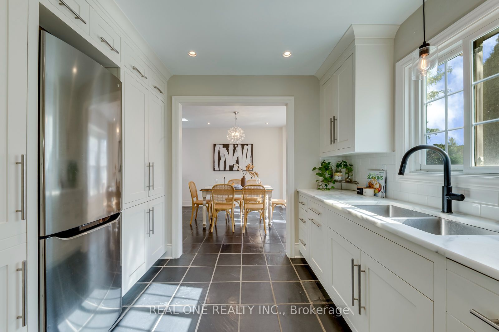 1384 Bramblewood Green Property Photo 15