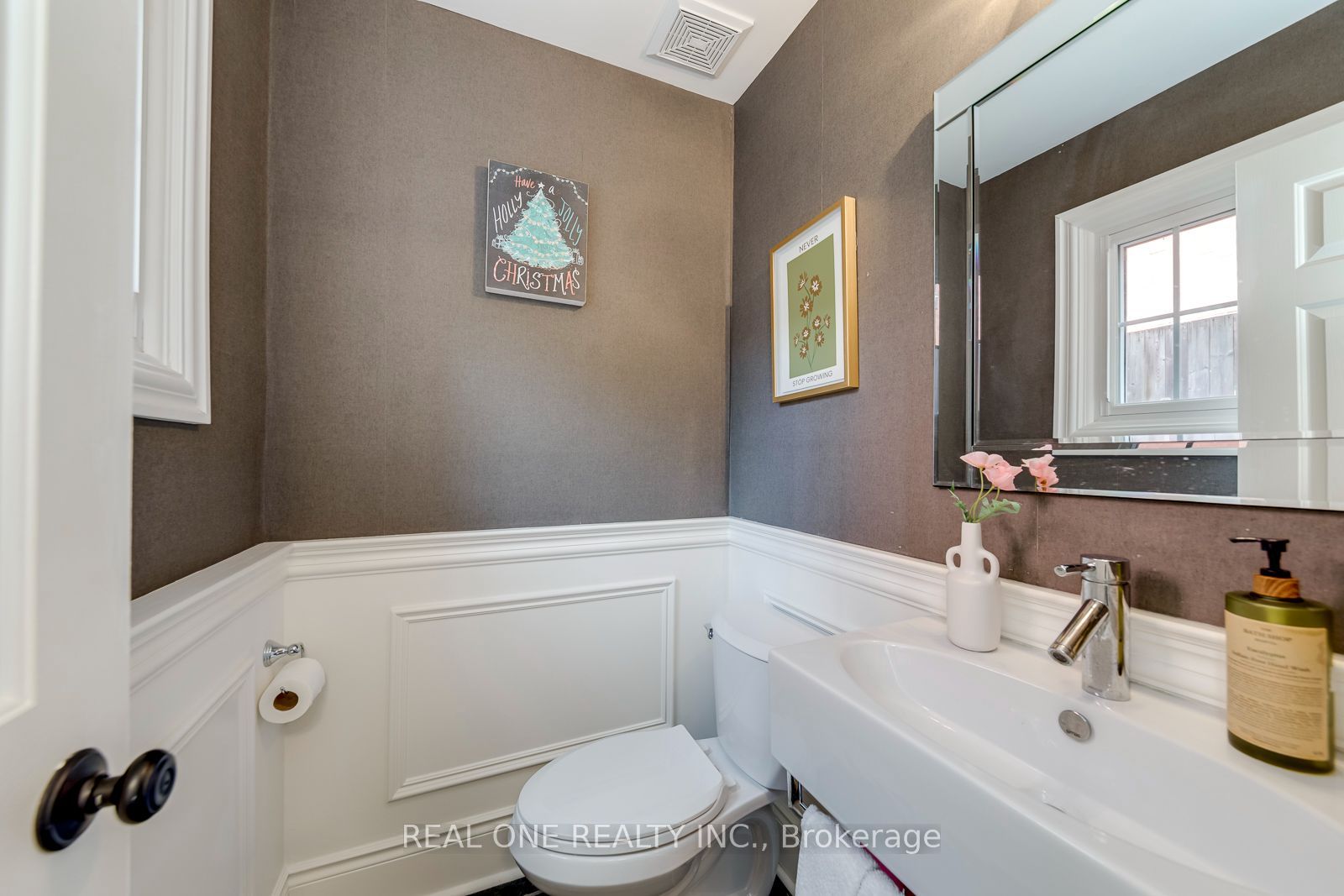 1384 Bramblewood Green Property Photo 20