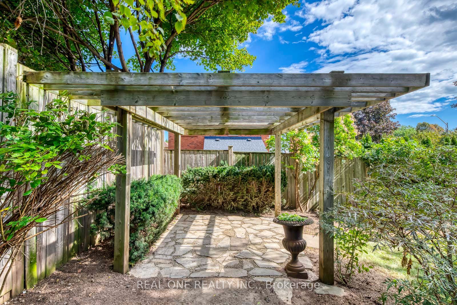 1384 Bramblewood Green Property Photo 46