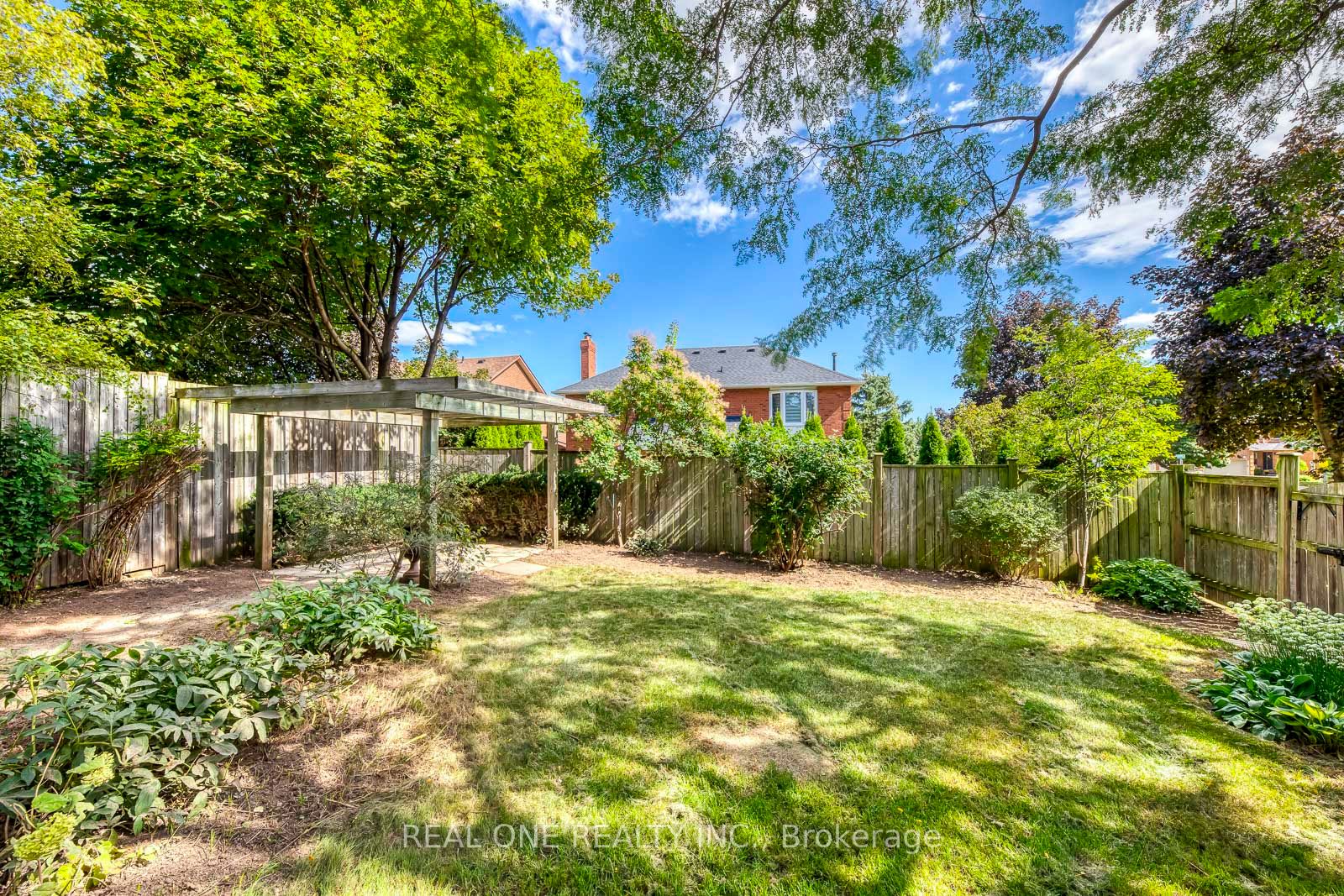 1384 Bramblewood Green Property Photo 47