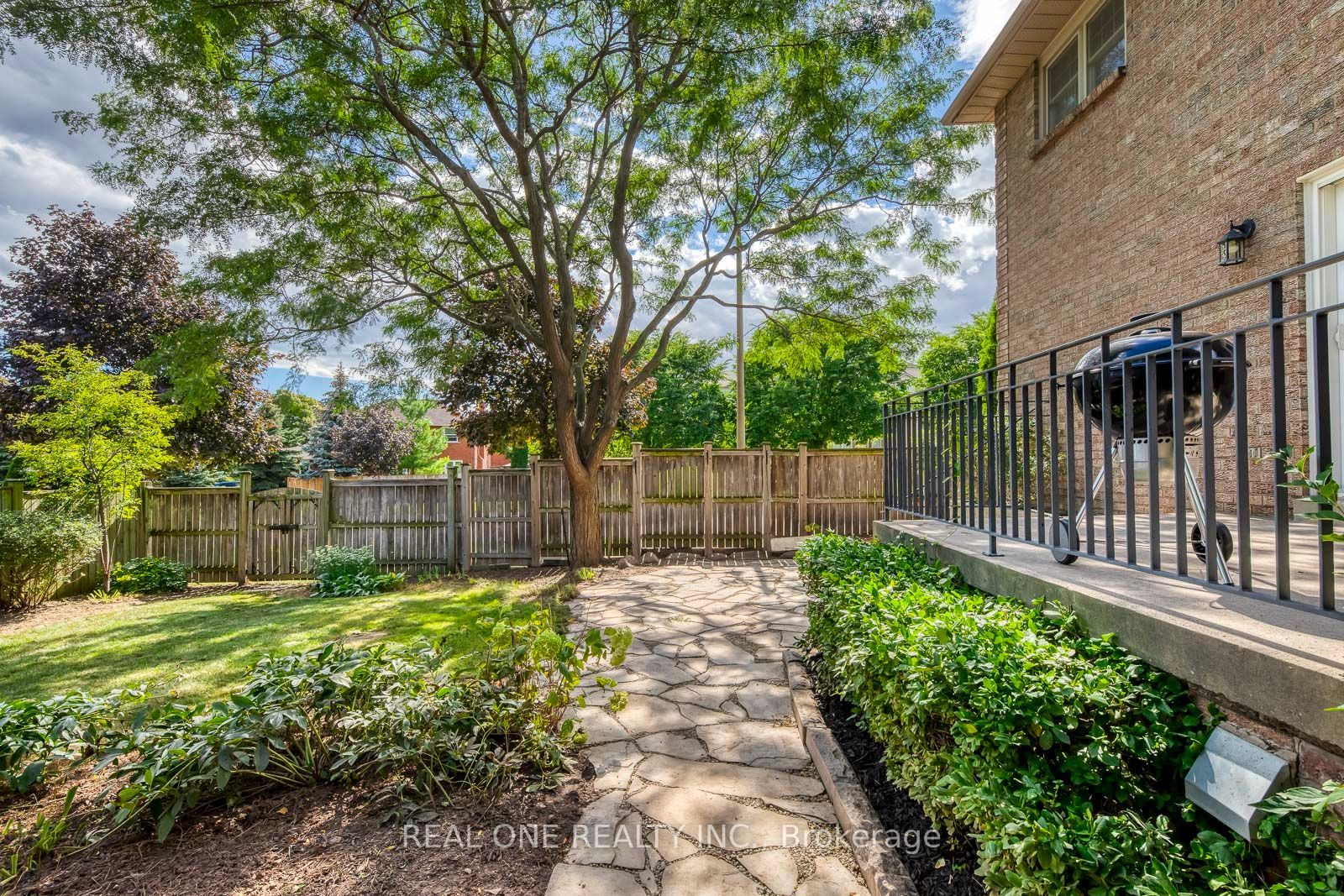 1384 Bramblewood Green Property Photo 49