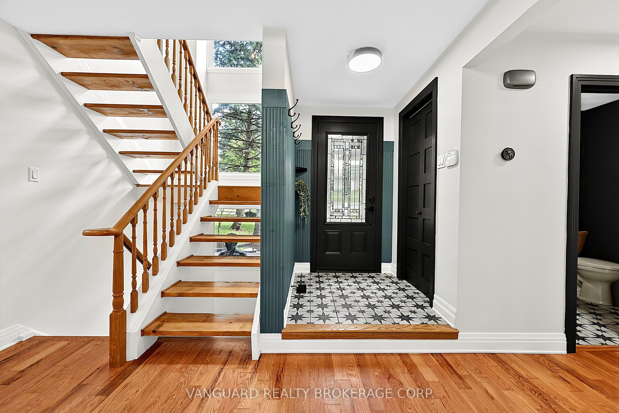 336 Dingle Court Property Photo 3